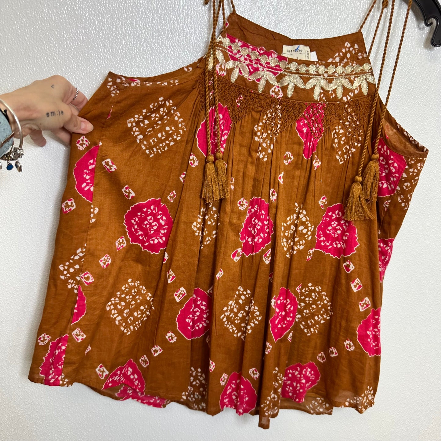 Top Sleeveless By Clothes Mentor In Brown, Size: S