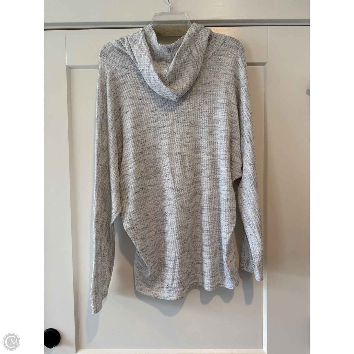 Top Long Sleeve By Cyrus In Grey, Size: Xl