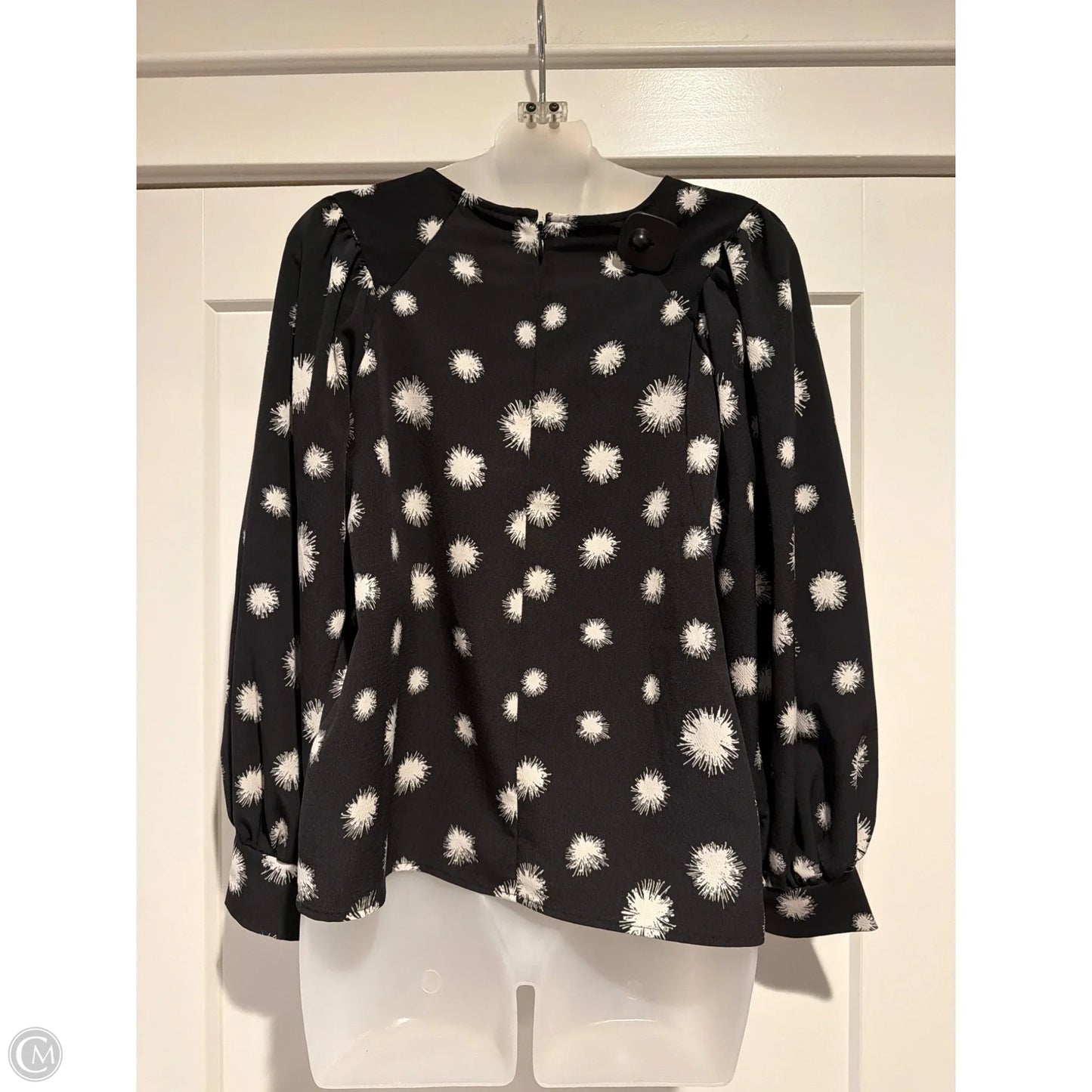 Top Long Sleeve By Who What Wear In Black, Size: M