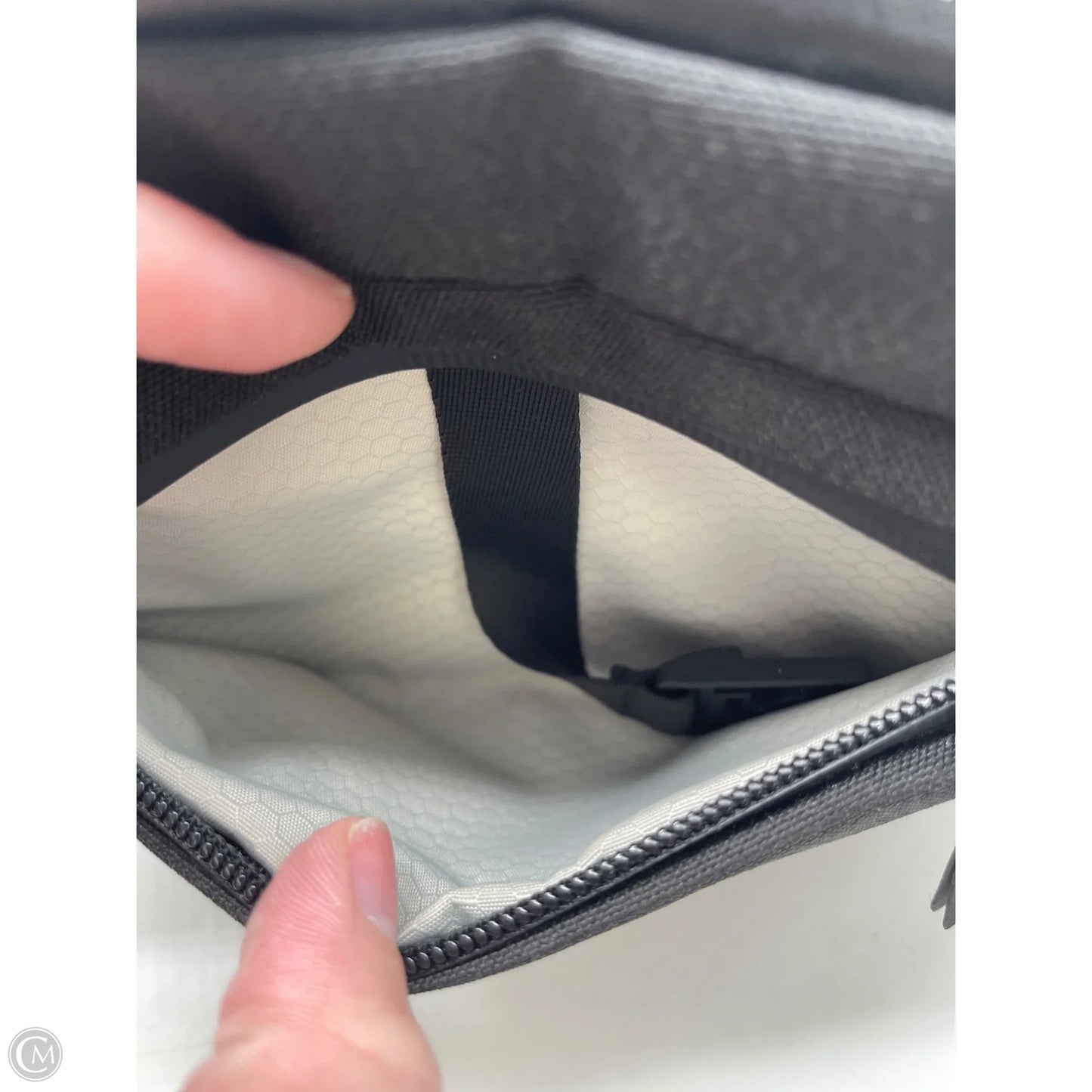 Crossbody By Cmc, Size: Small