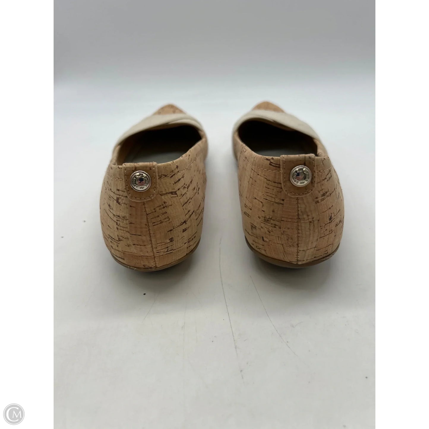 Shoes Flats By Anne Klein In Tan, Size: 8
