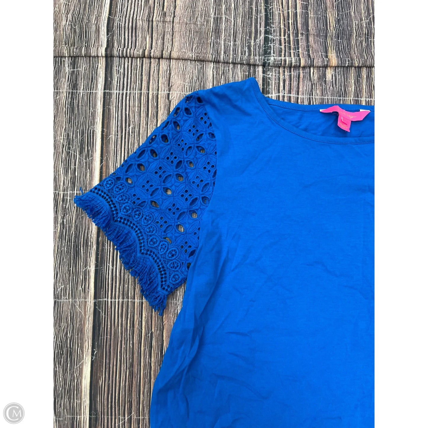 Top Short Sleeve Designer By Lilly Pulitzer In Blue, Size: S