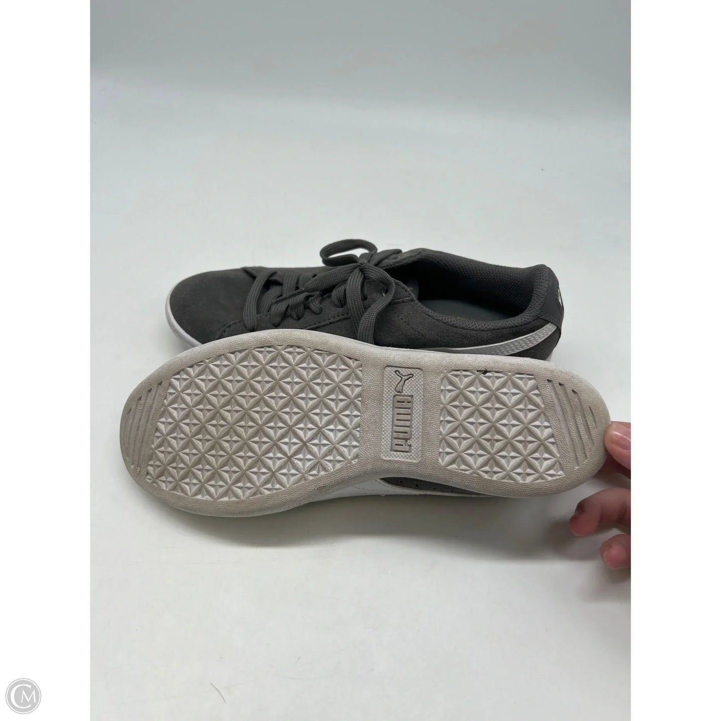 Shoes Sneakers By Puma In Grey, Size: 6.5