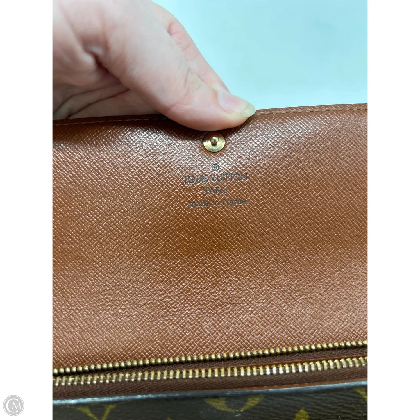 Wallet Luxury Designer By Louis Vuitton, Size: Medium