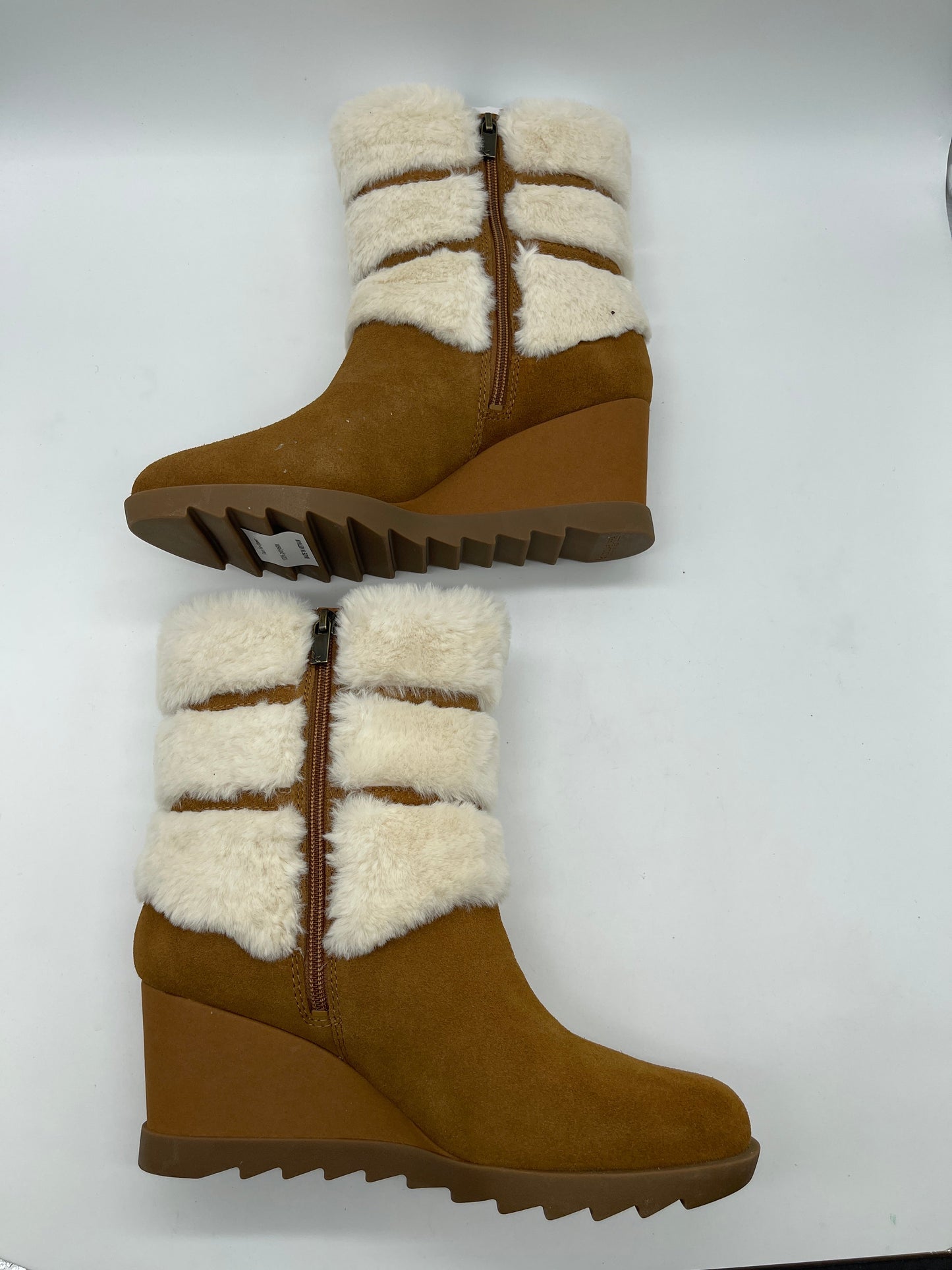 Boots Ankle Heels By Koolaburra By Ugg In Tan, Size: 10