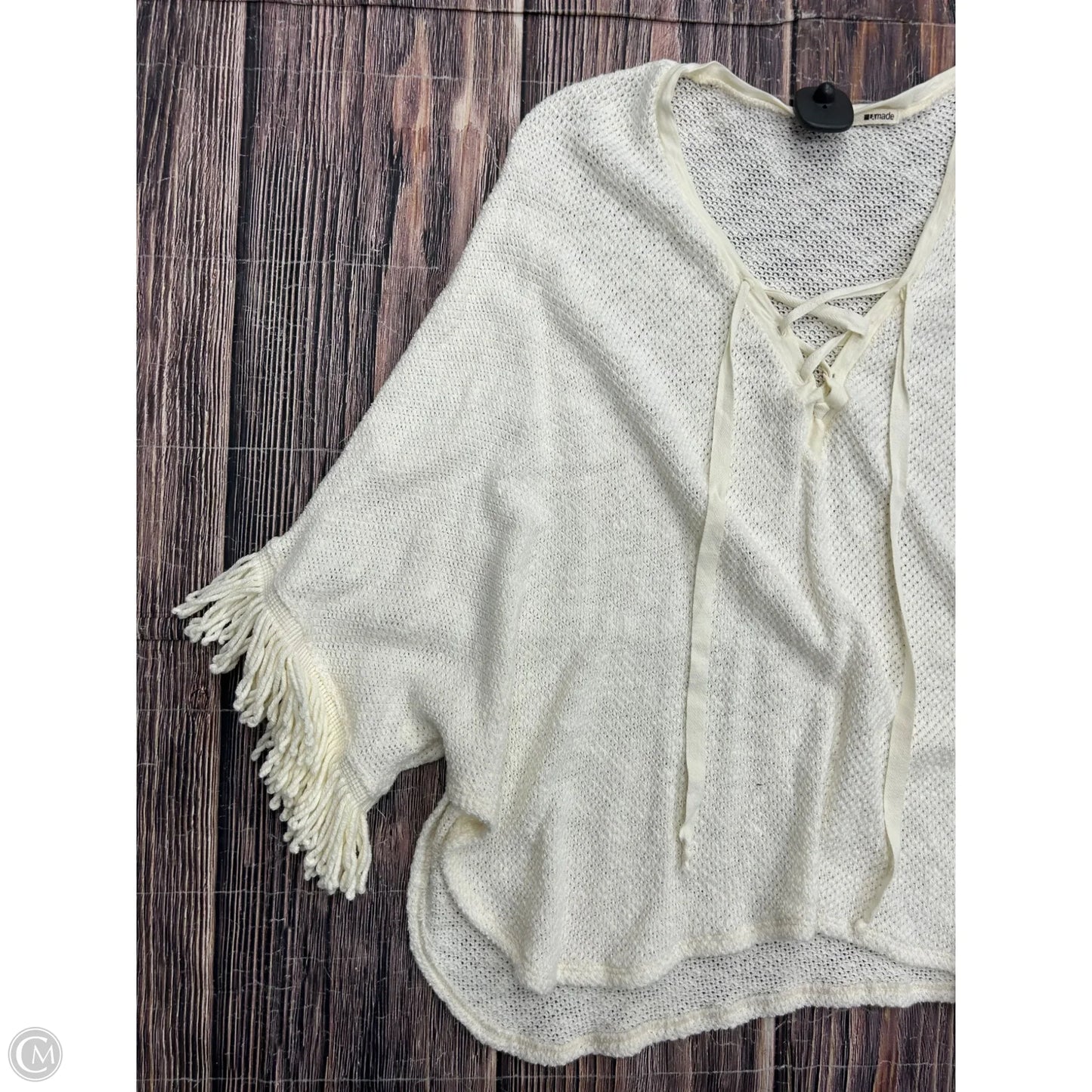Sweater By Clothes Mentor In Cream, Size: S