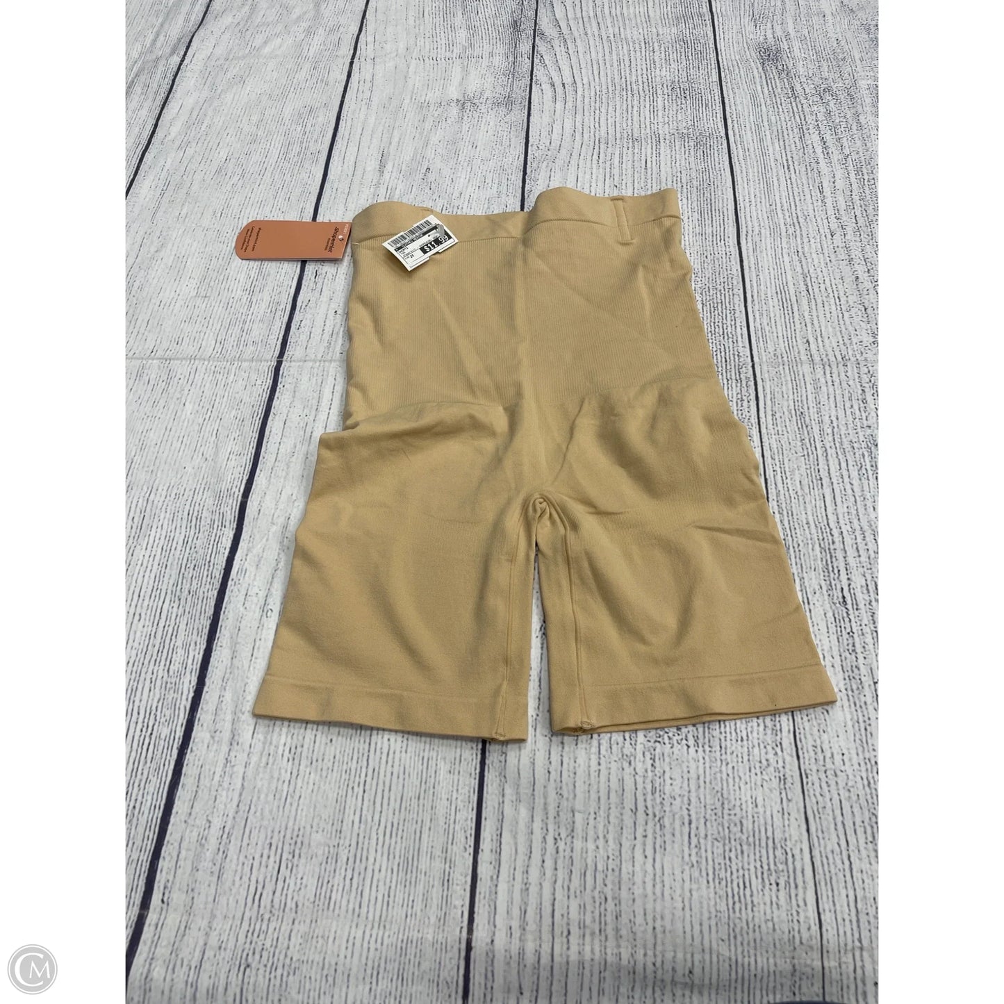 Shorts By Clothes Mentor In Tan, Size: 2x