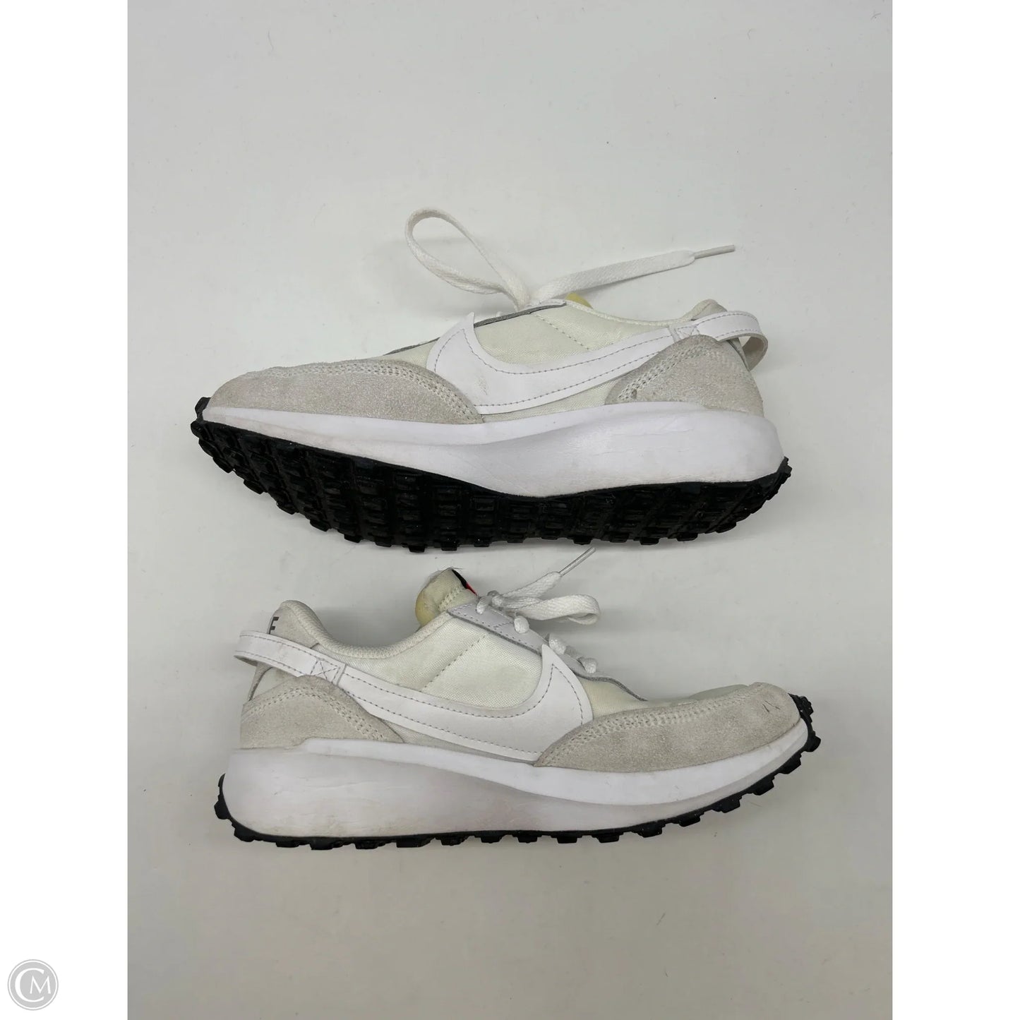 Shoes Athletic By Nike In White, Size: 6