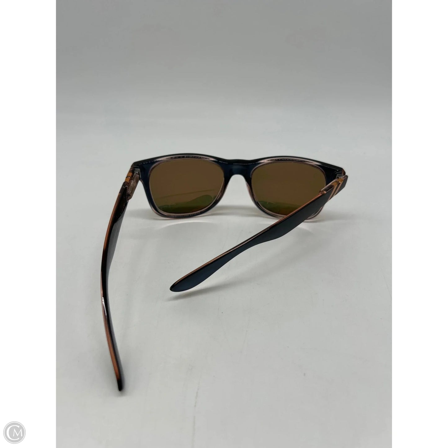 Sunglasses By Clothes Mentor, Size: Medium