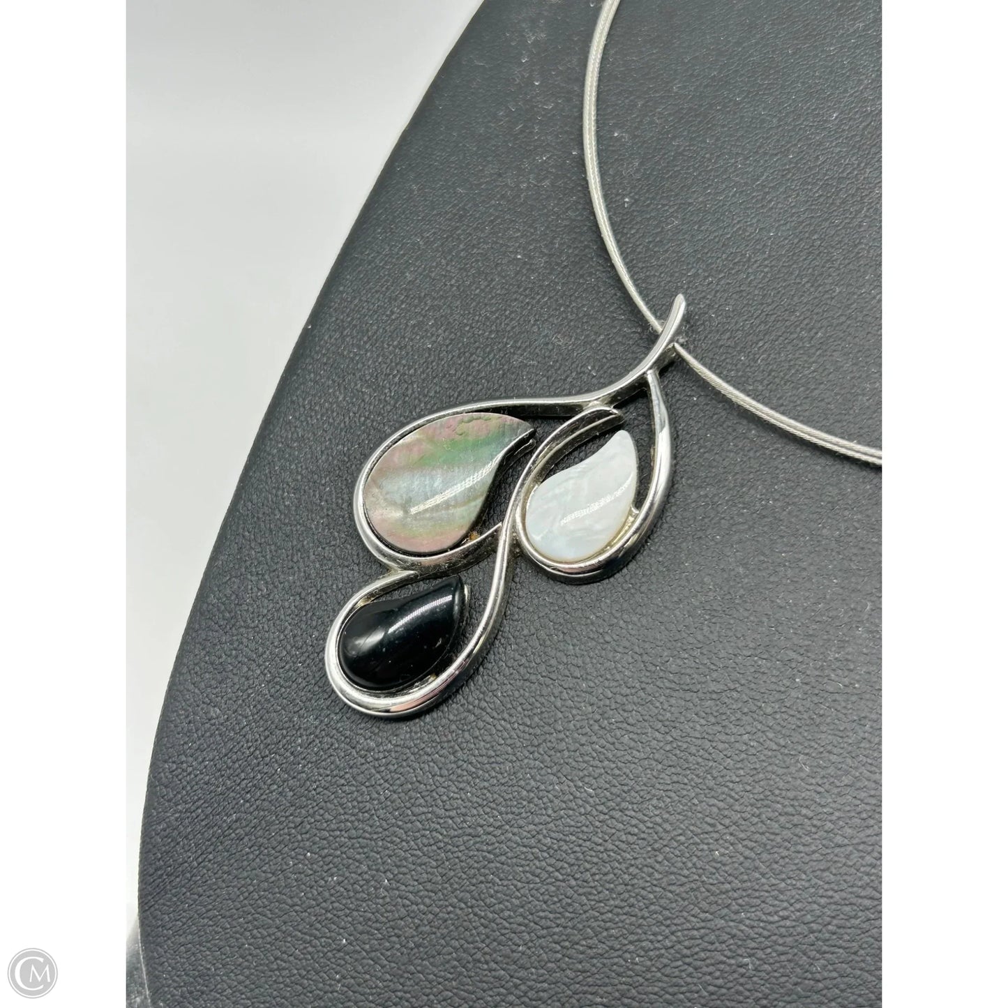 Necklace Pendant By Lia Sophia, Size: 0