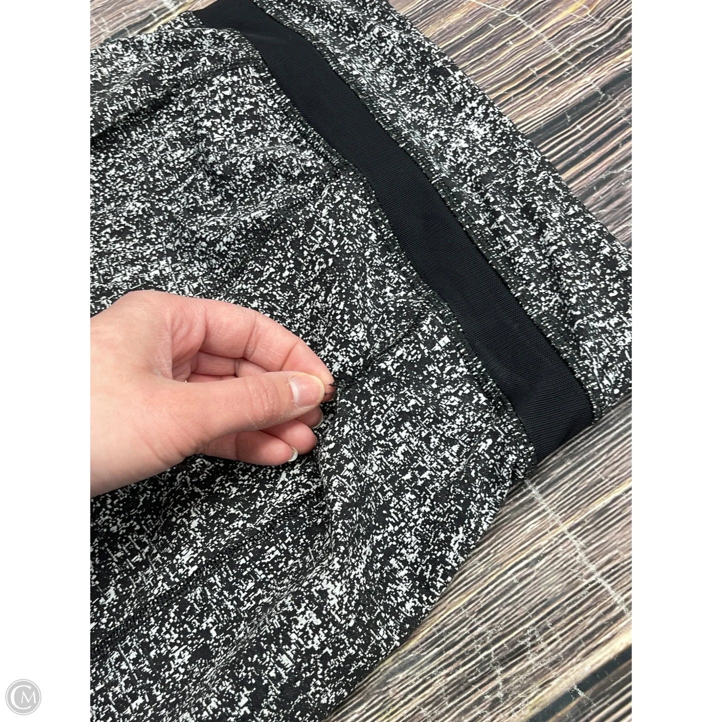 Athletic Leggings By Lululemon In Black & White, Size: 2
