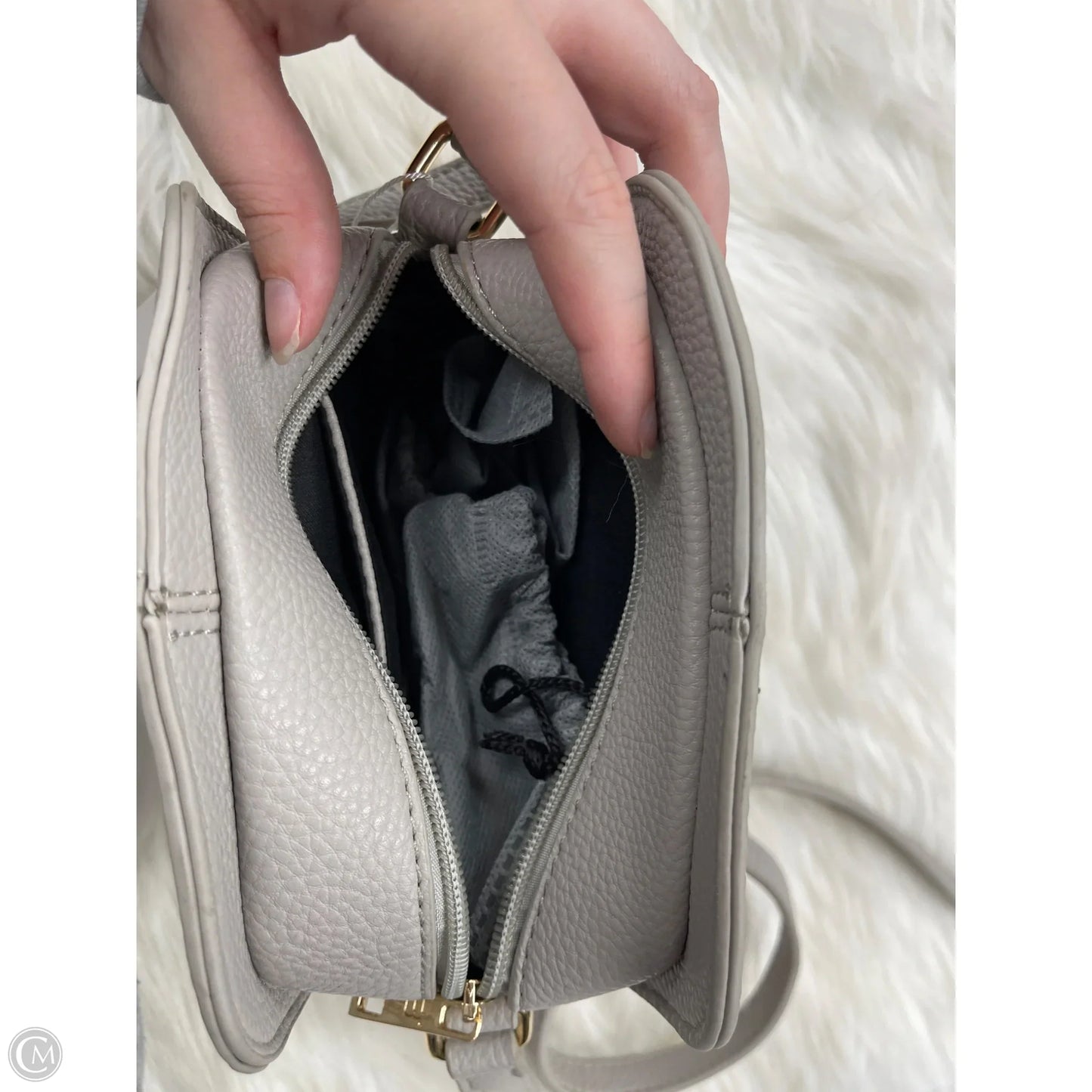 Crossbody By Clothes Mentor, Size: Small
