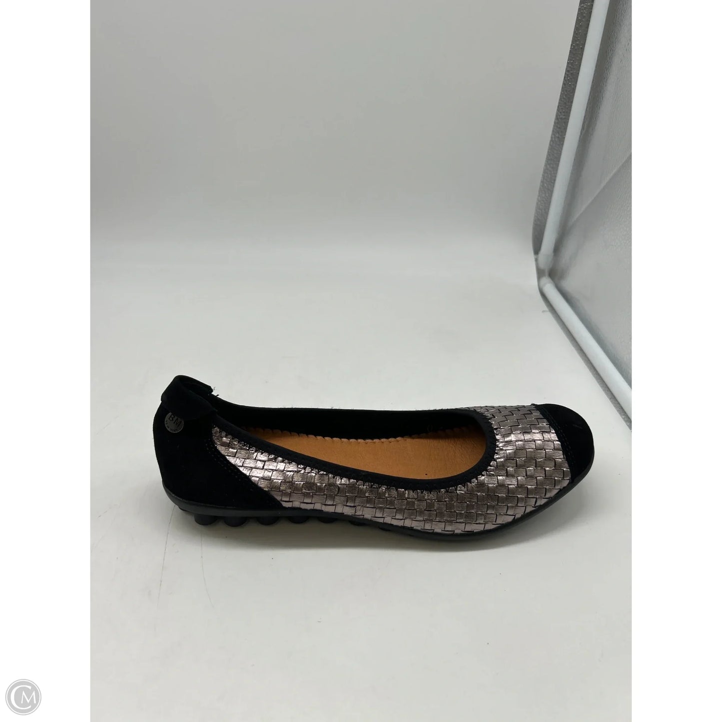 Shoes Flats By Bernie Mev In Bronze, Size: 8.5