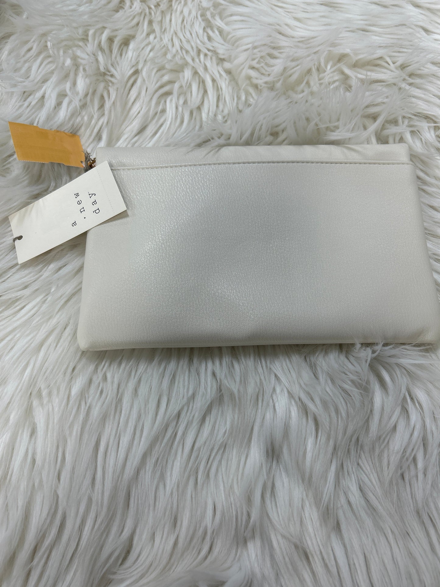 Clutch By A New Day In White, Size:Medium