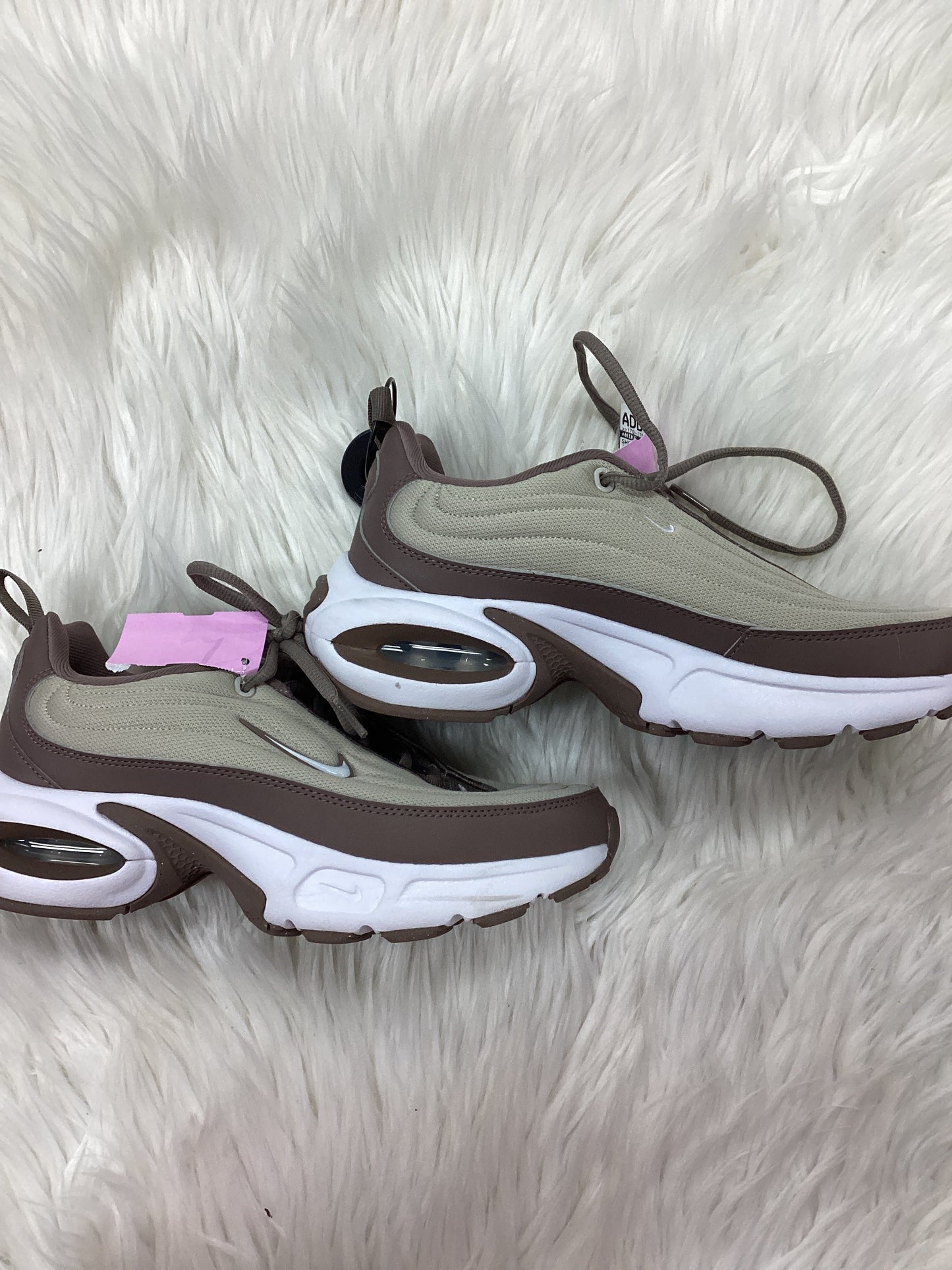 Shoes Athletic By Nike In Tan, Size:6