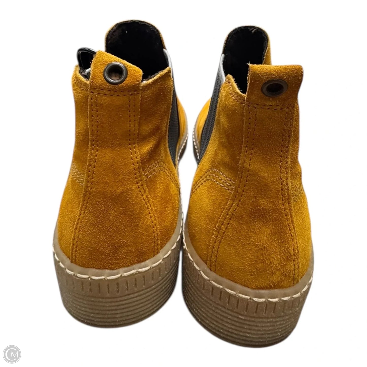 Boots Ankle Flats By Cmb In Gold, Size: 6