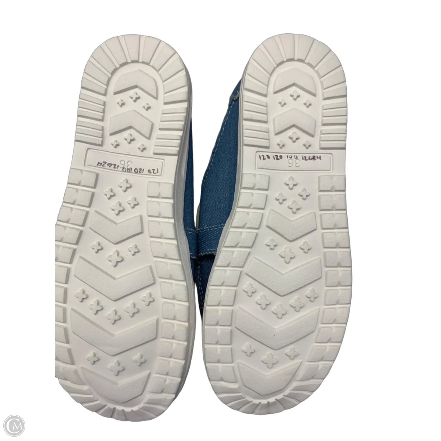 Shoes Flats By Clothes Mentor In Blue Denim, Size: 6