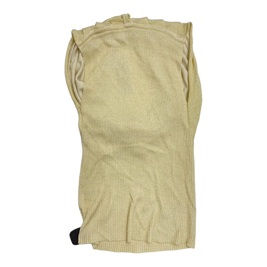 Top Sleeveless By Cache Size: M