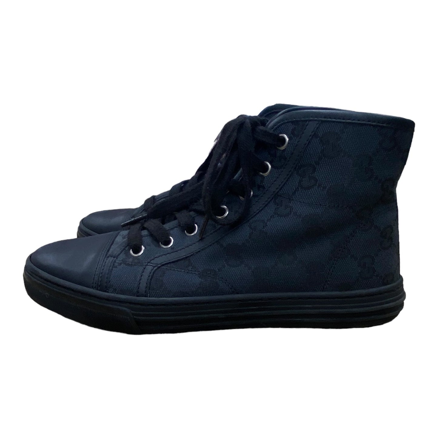 Shoes Luxury Designer By Gucci Size: 5.5