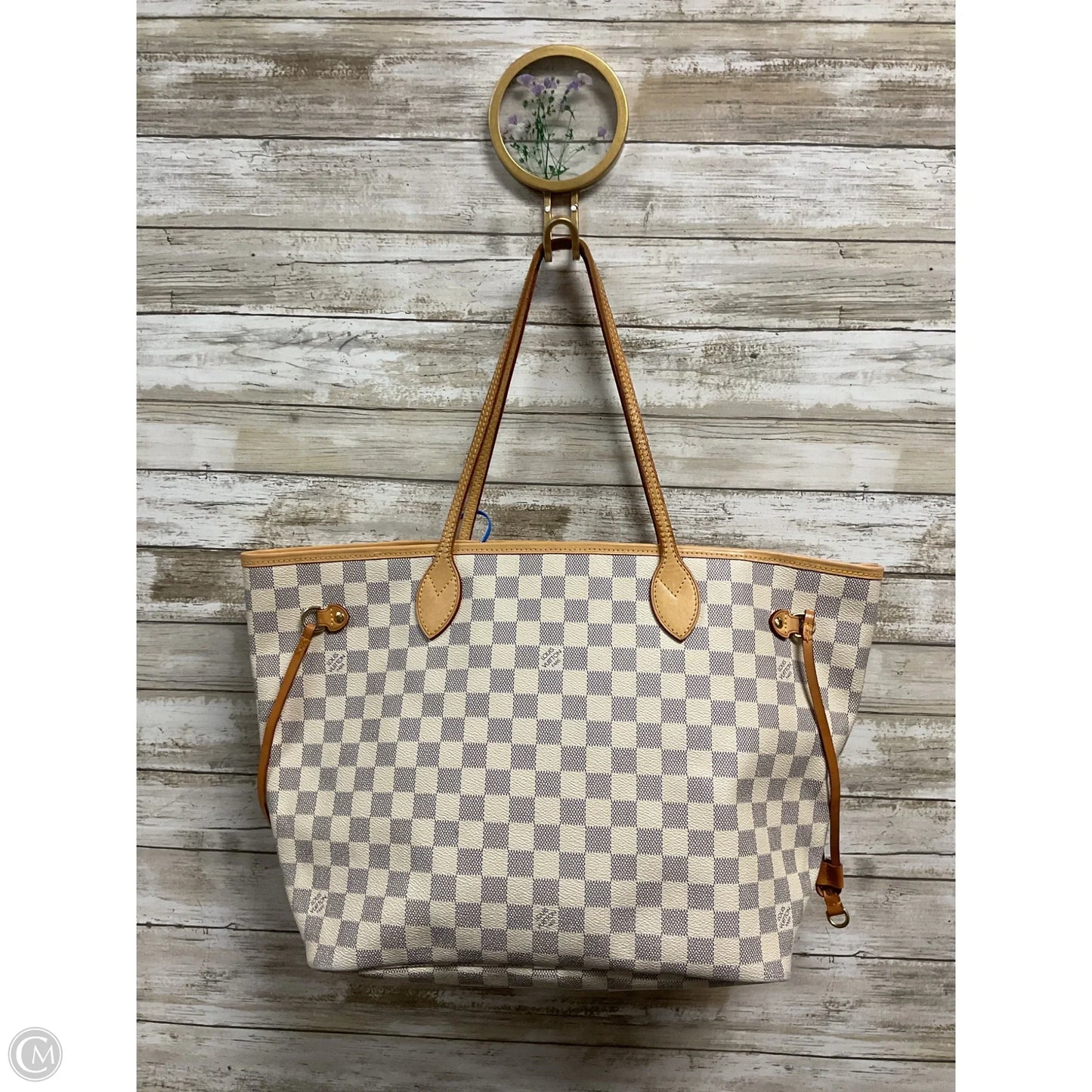 Handbag Luxury Designer By Louis Vuitton, Size: Medium