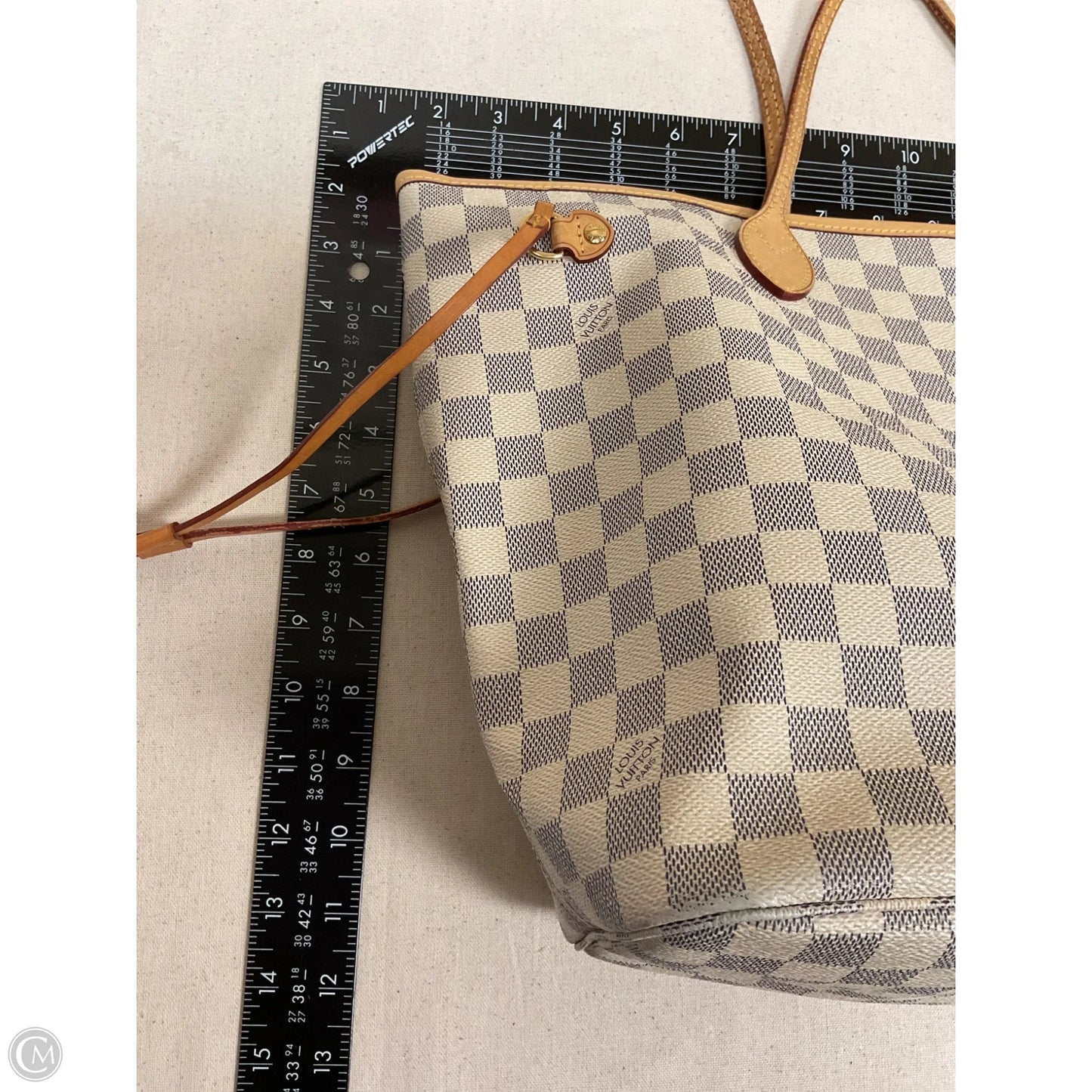 Handbag Luxury Designer By Louis Vuitton, Size: Medium