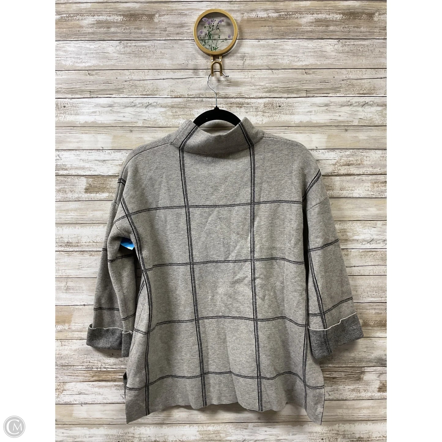 Sweater By Tahari By Arthur Levine In Grey, Size: M