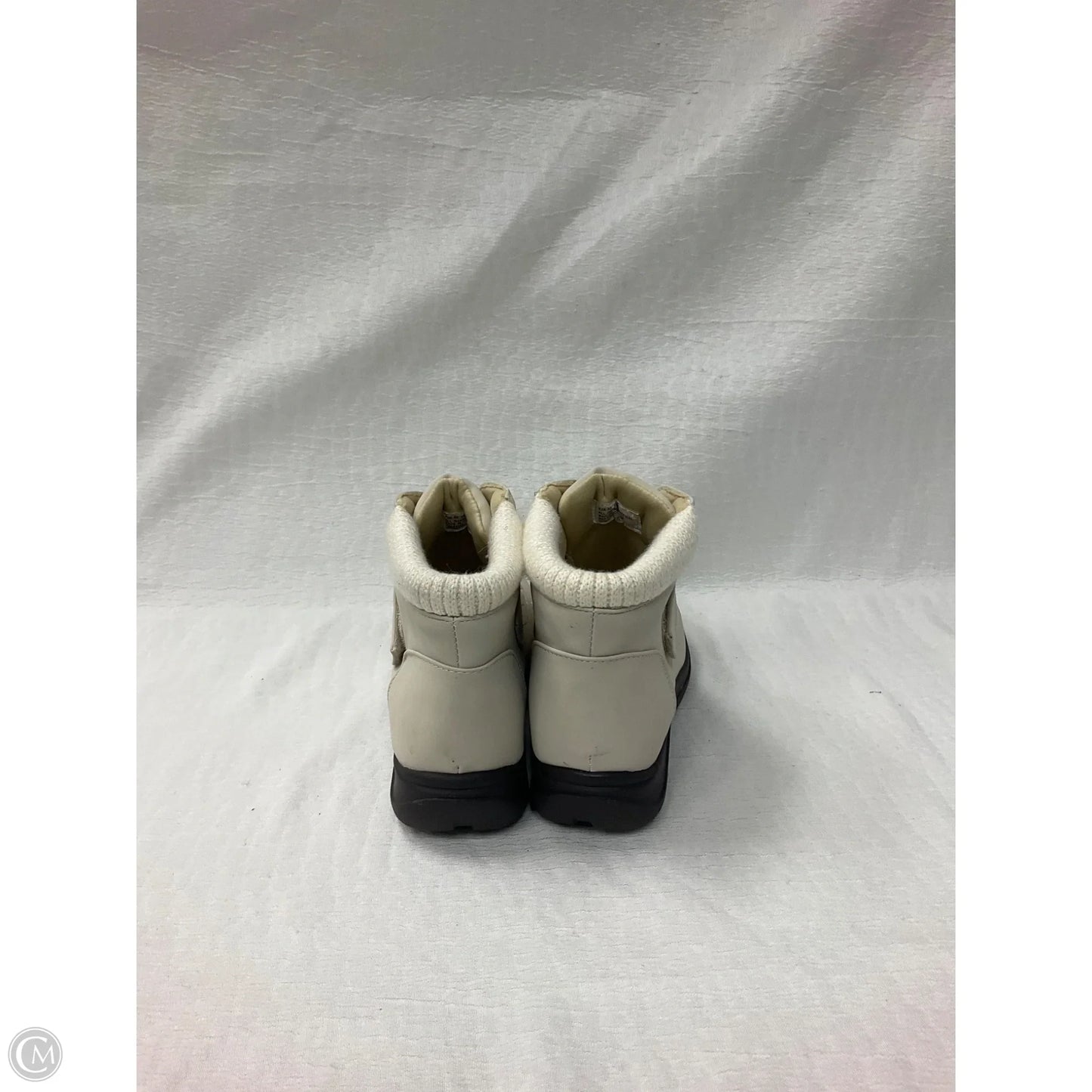 Boots Ankle Flats By Cme In Cream, Size: 9