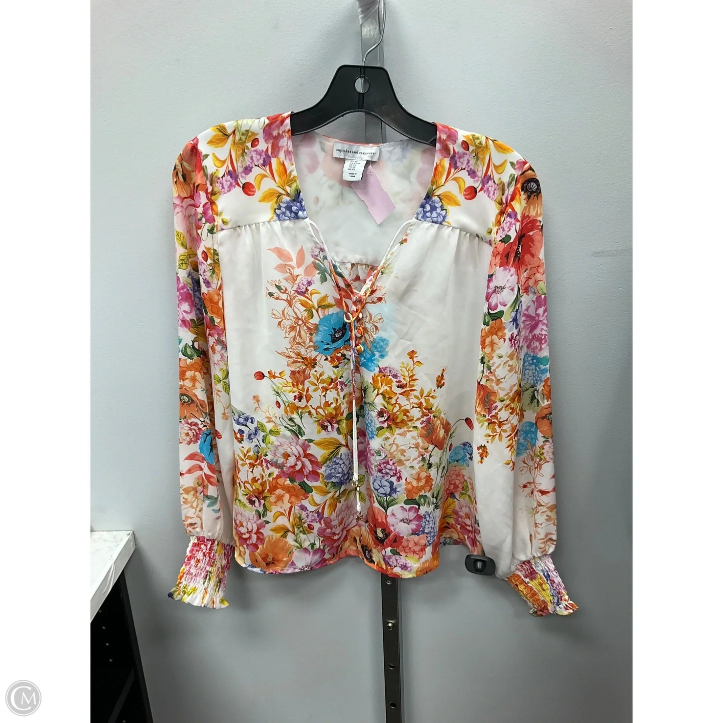Top Long Sleeve By Cupcakes And Cashmere In Floral Print, Size: Xs