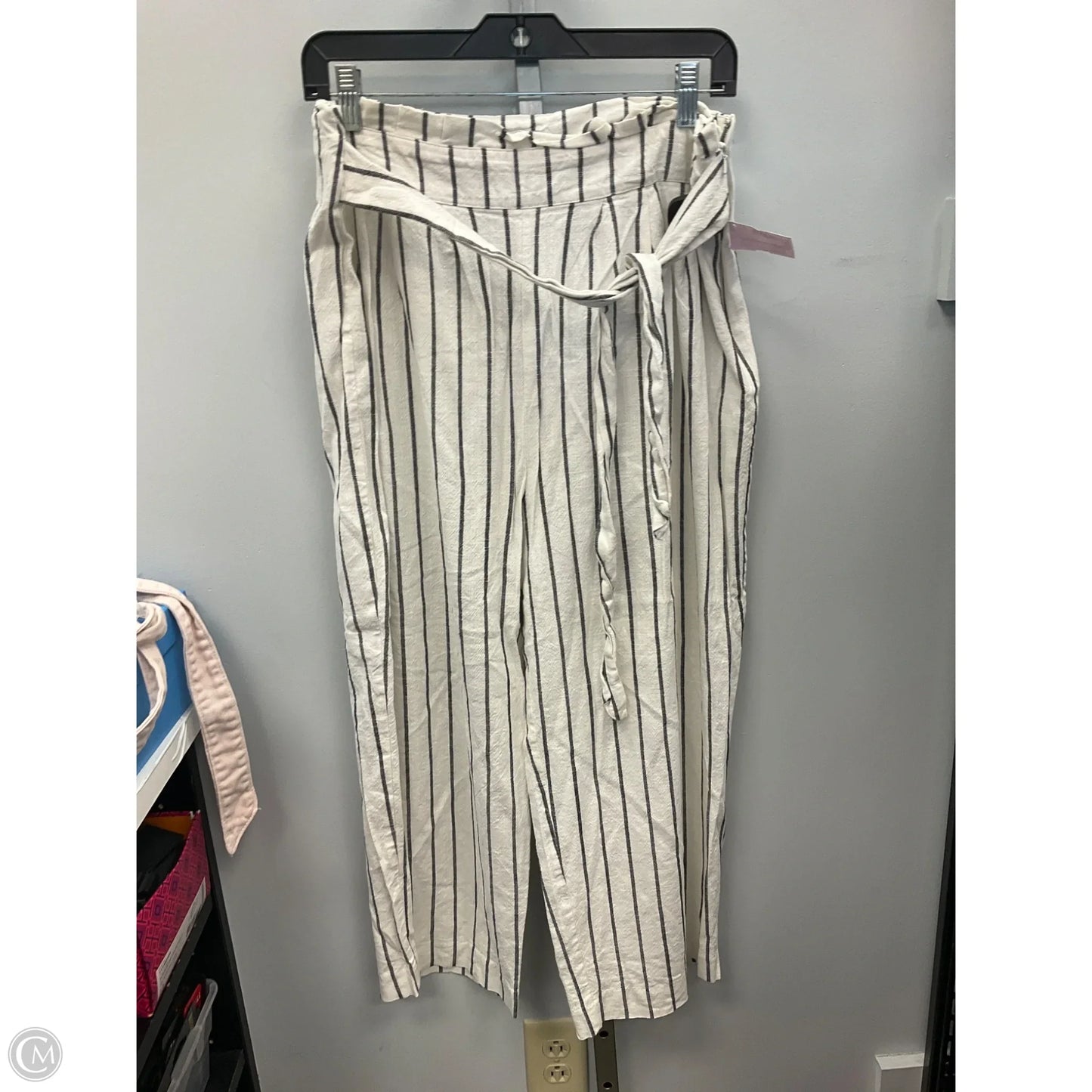 Pants Cropped By Next In Grey & White, Size: 14