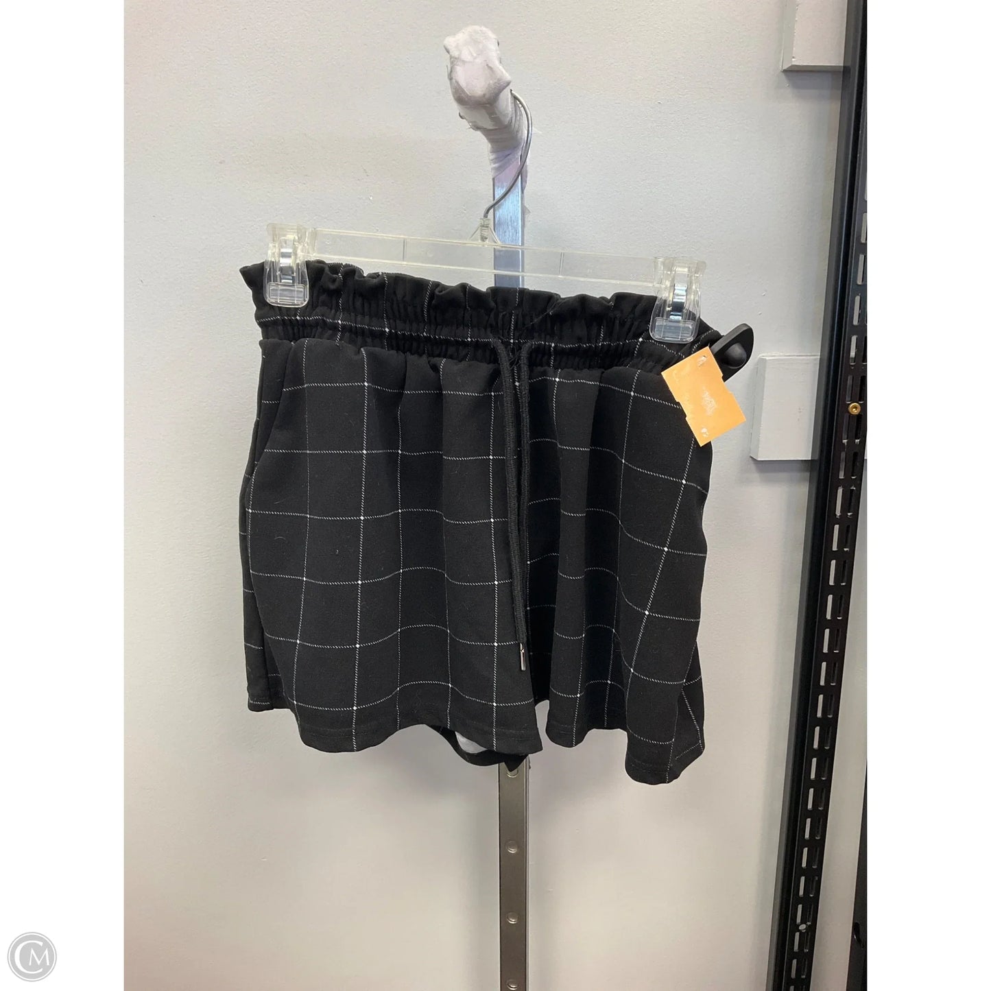 Shorts By No Comment In Checkered Pattern, Size: Xl