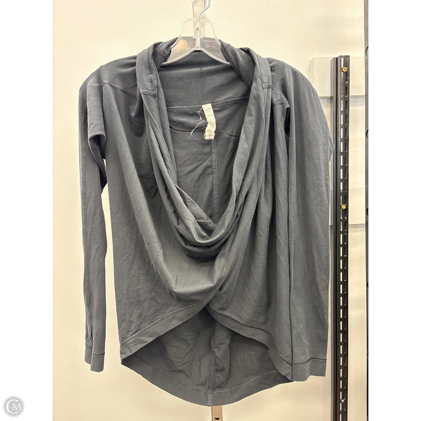 Athletic Top Long Sleeve Crewneck By Lululemon In Black, Size: 6