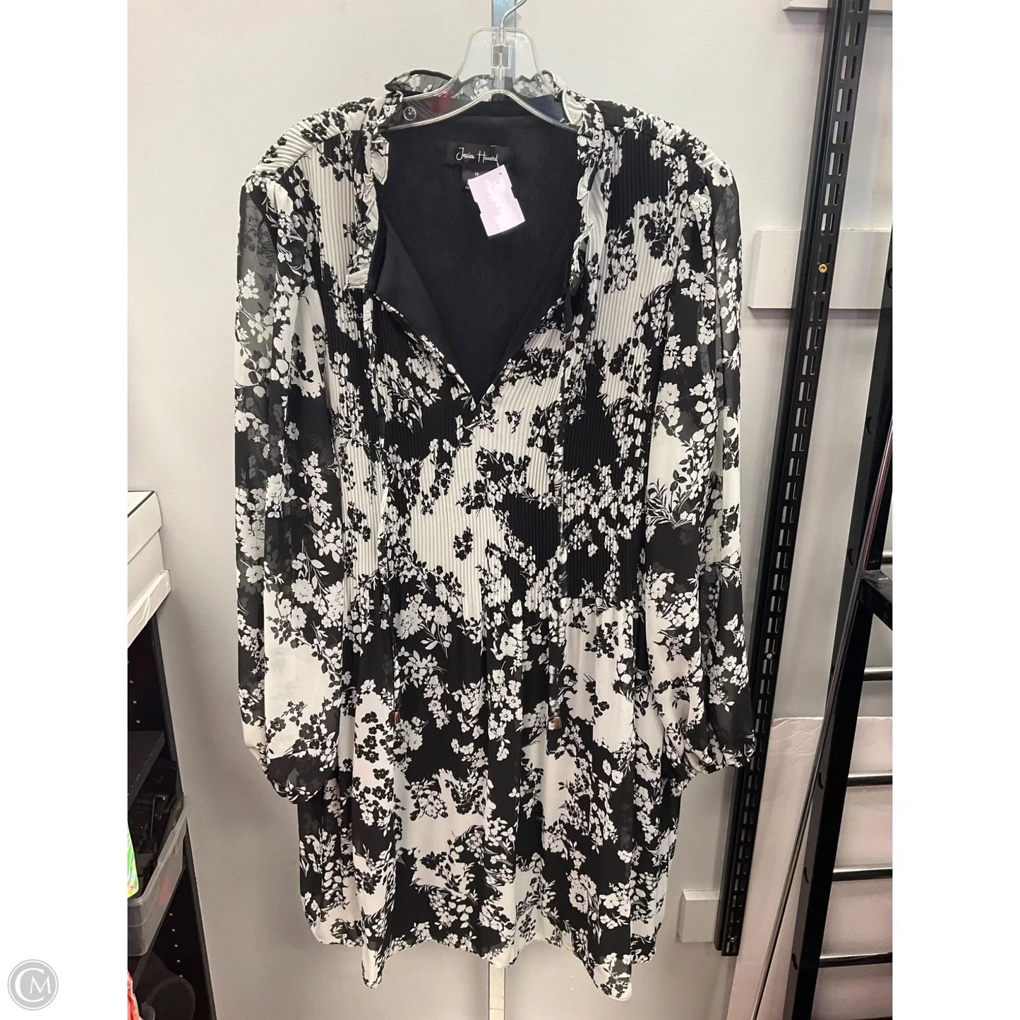 Dress Casual Short By Jessica Howard In Black & White, Size: 16