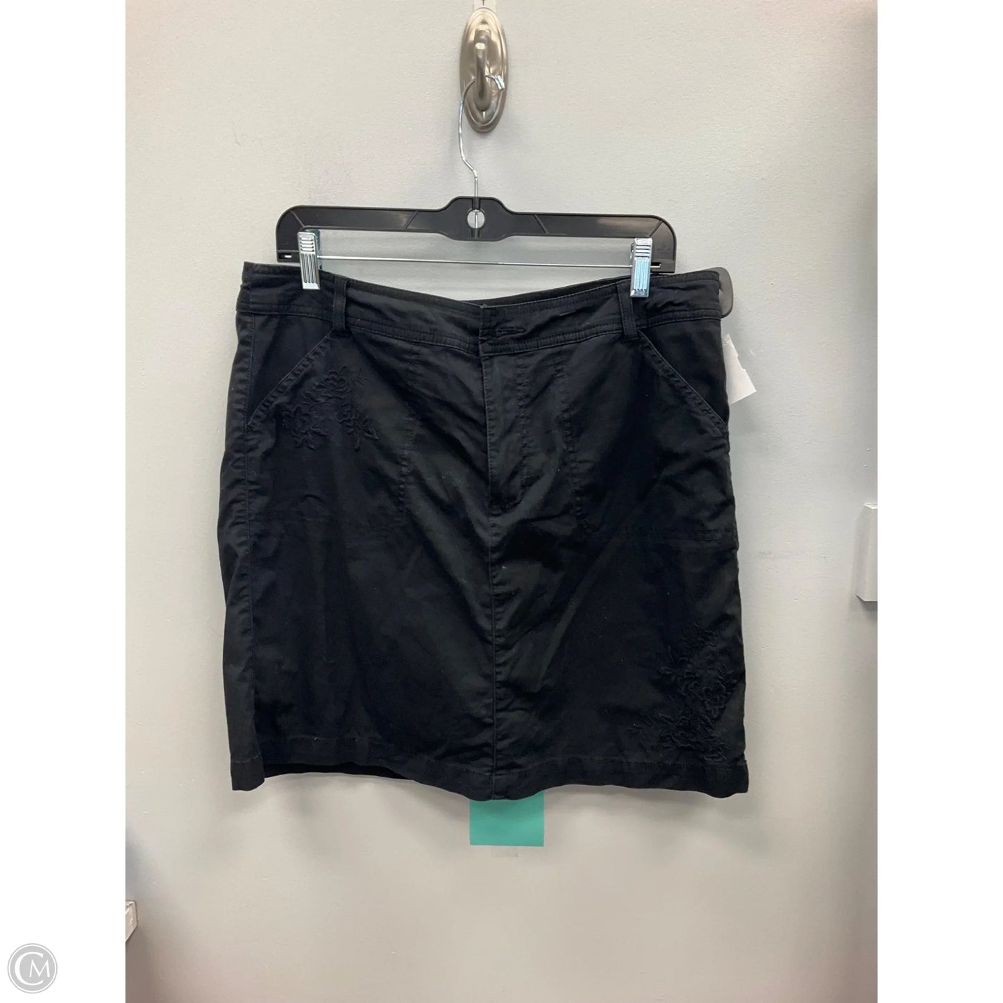 Skirt Mini & Short By Croft And Barrow In Black, Size: 14
