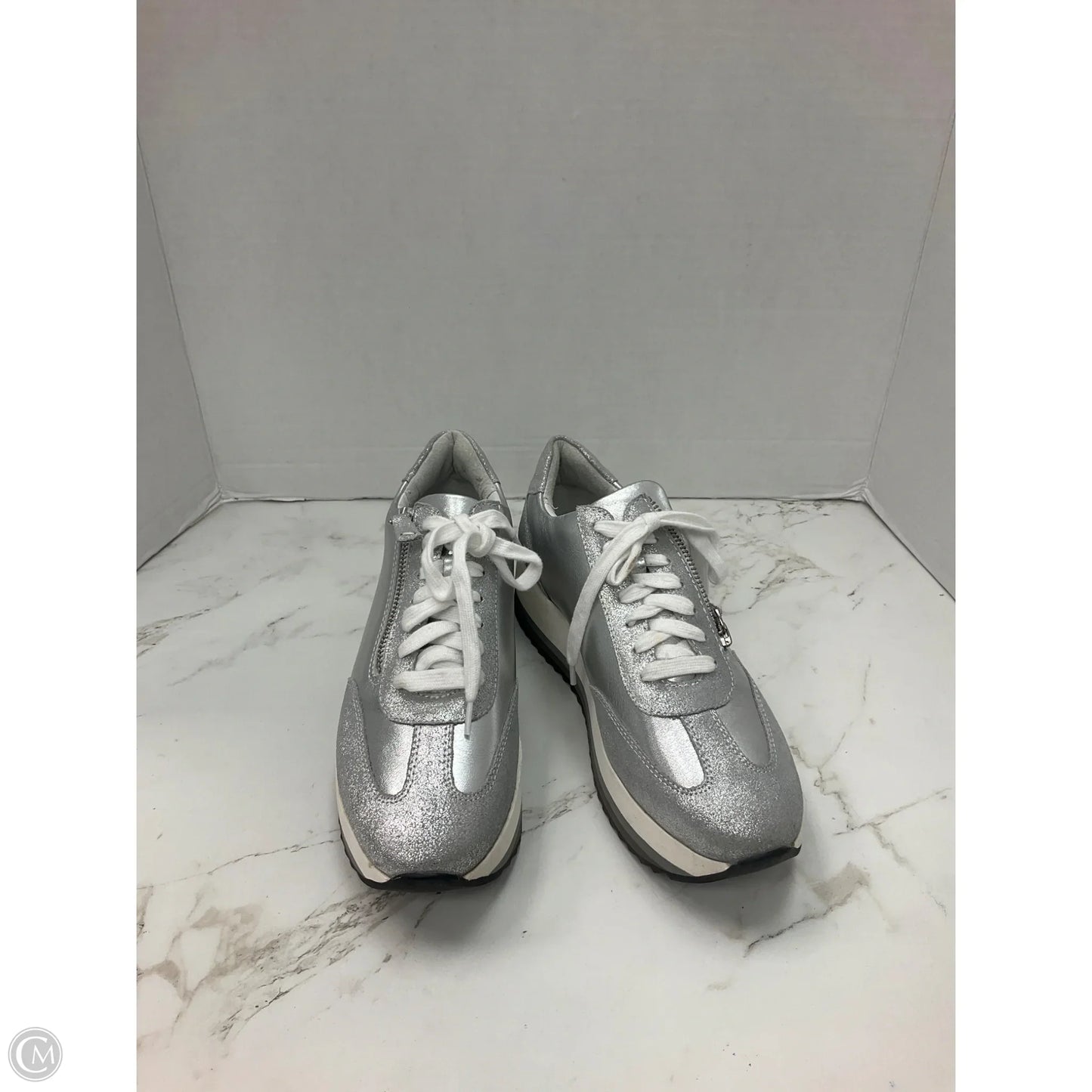 Shoes Sneakers By Johnston & Murphy In Silver, Size: 8
