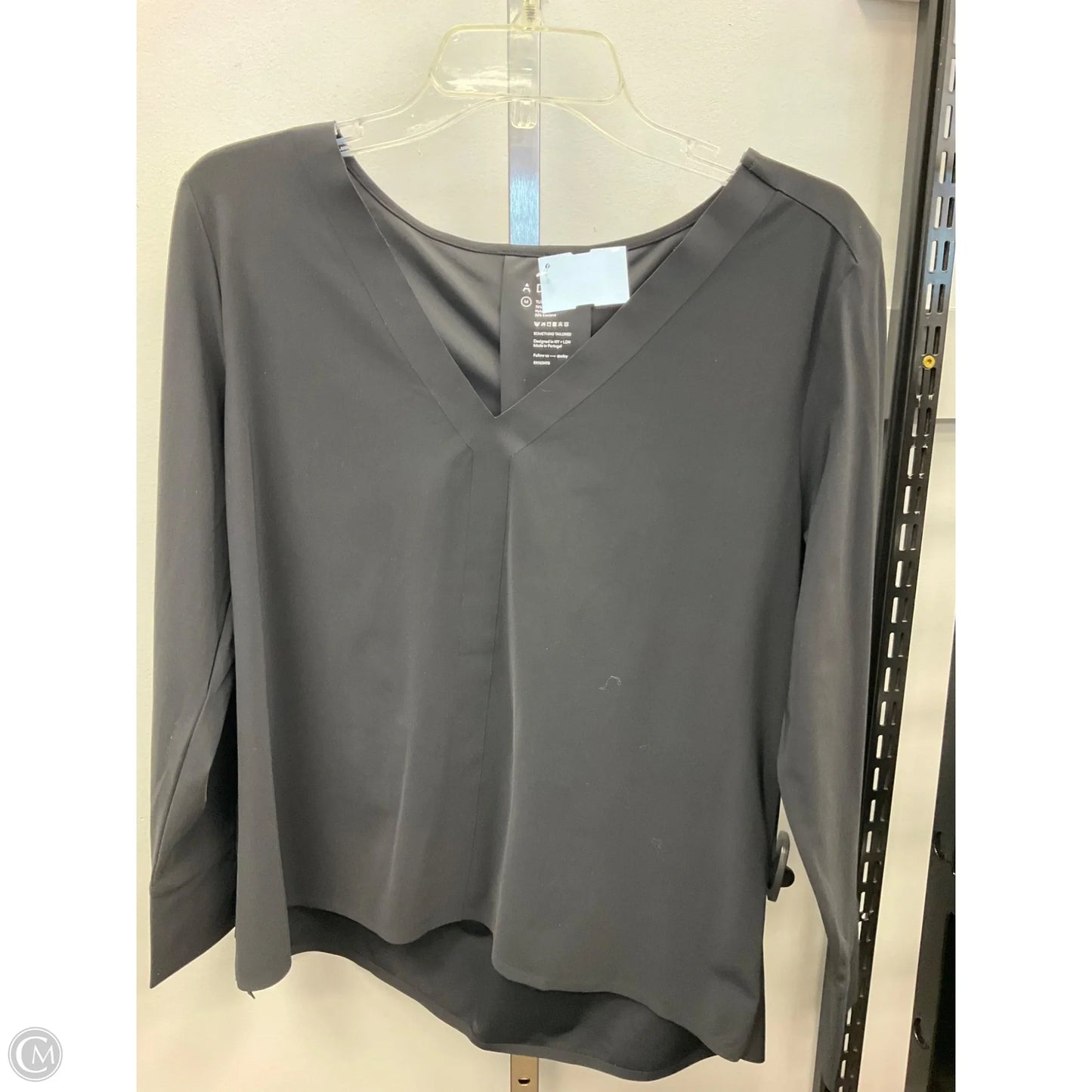 Top Long Sleeve By Clothes Mentor In Black, Size: M