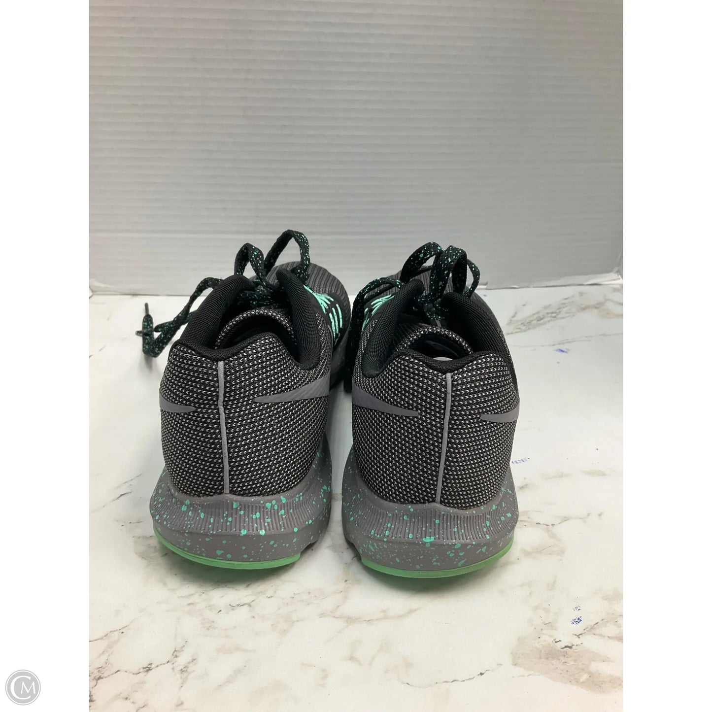 Shoes Athletic By Nike In Black & Green, Size: 9.5