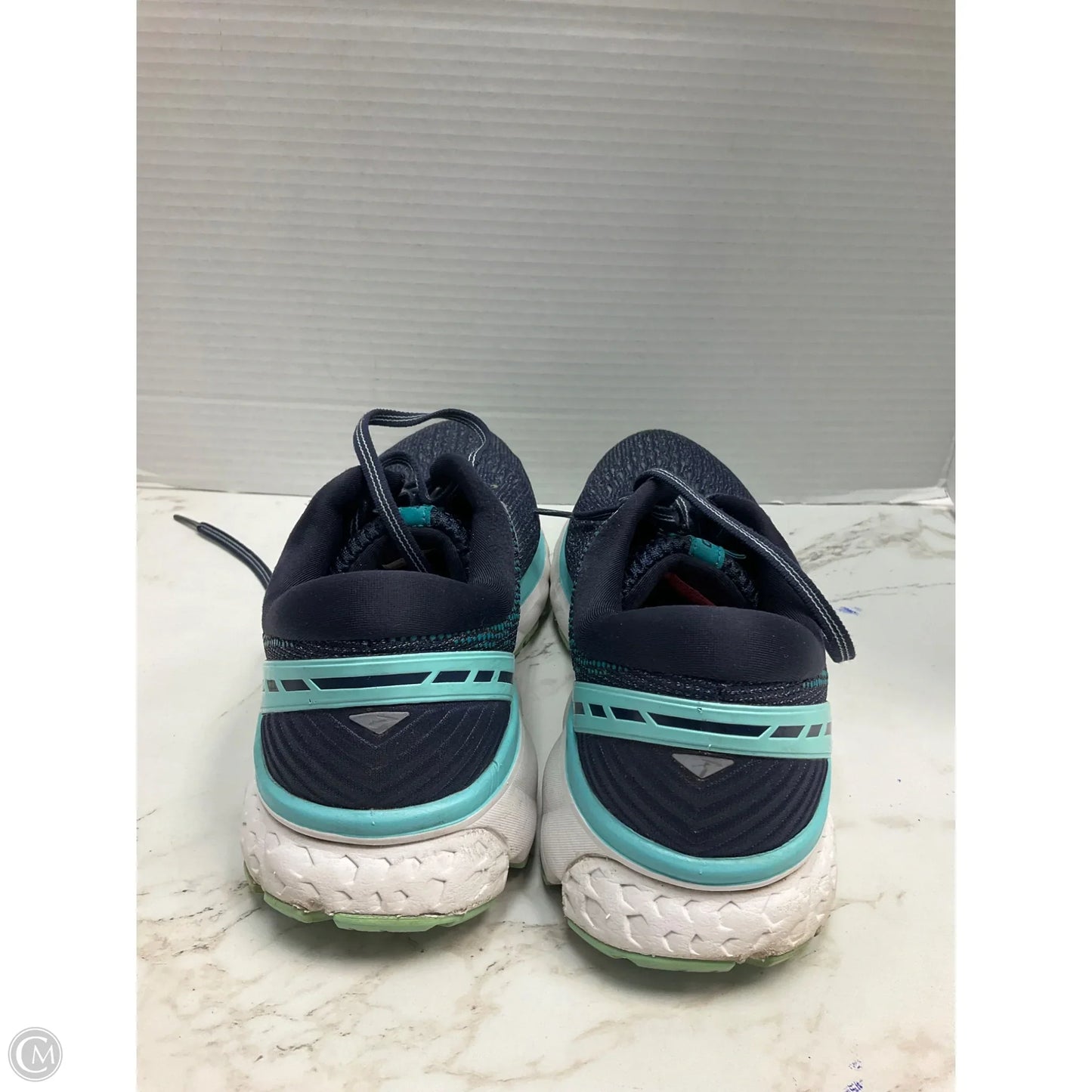 Shoes Athletic By Brooks In Blue, Size: 9.5