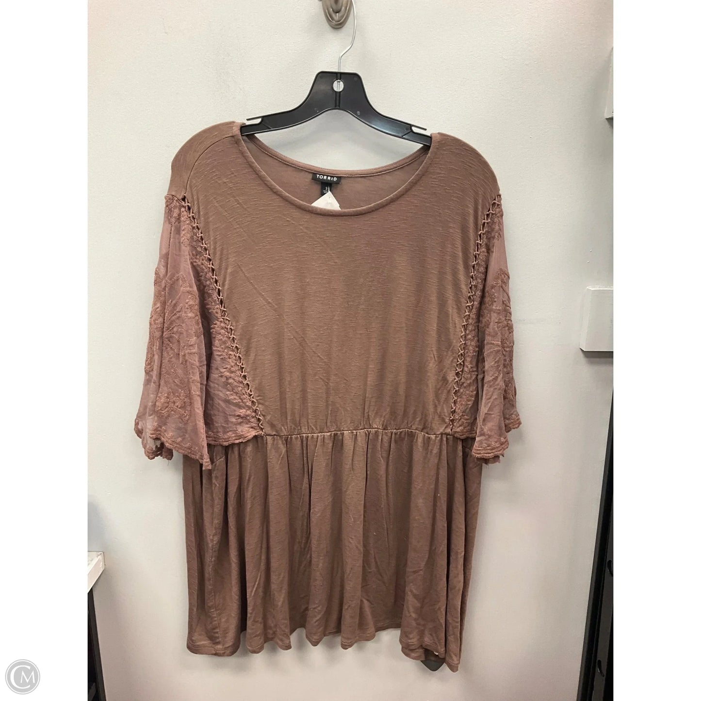 Top Short Sleeve By Torrid In Brown, Size: 3x