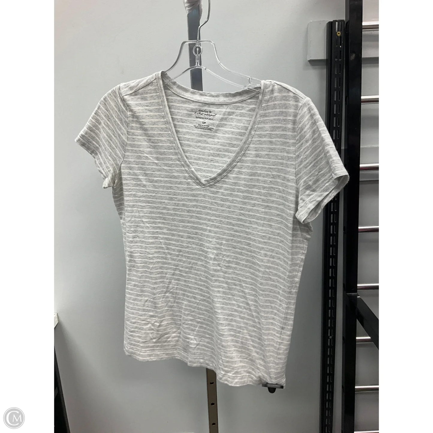 Top Short Sleeve By Banana Republic In Grey, Size: S