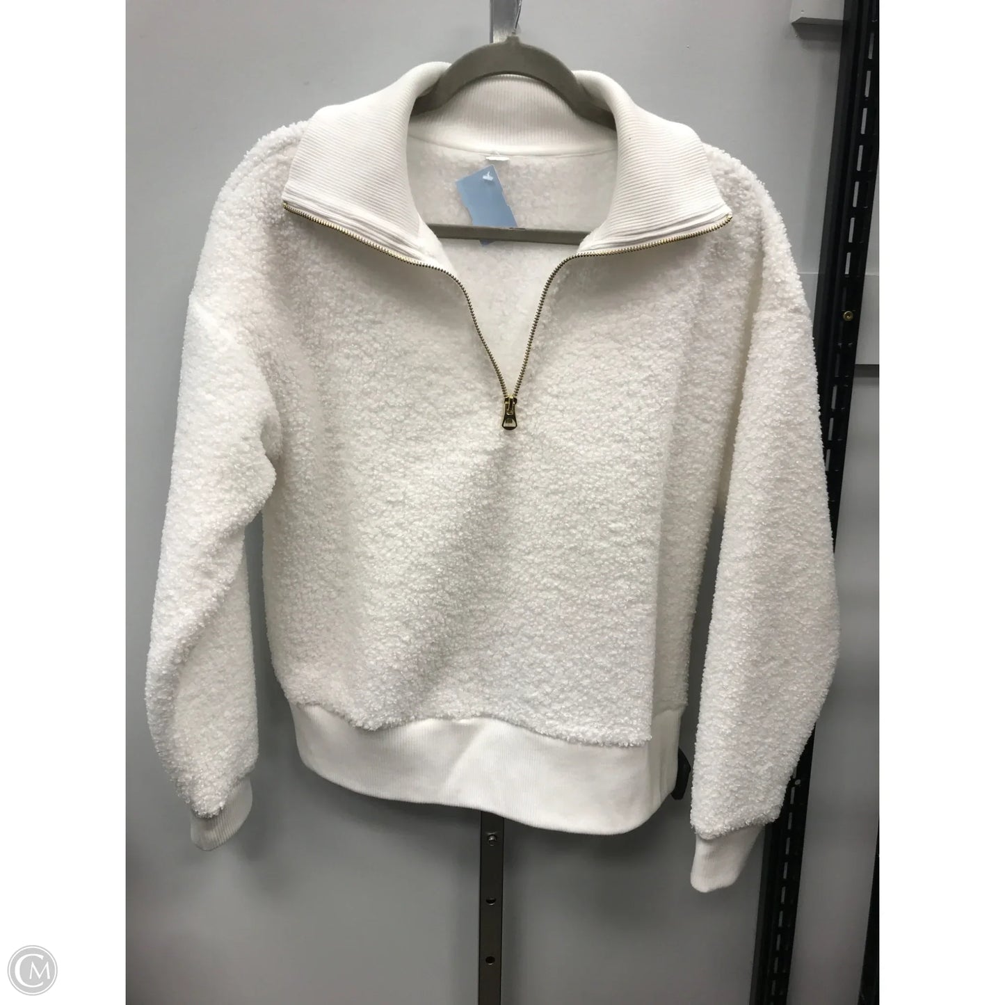 Sweater By Clothes Mentor In White, Size: M