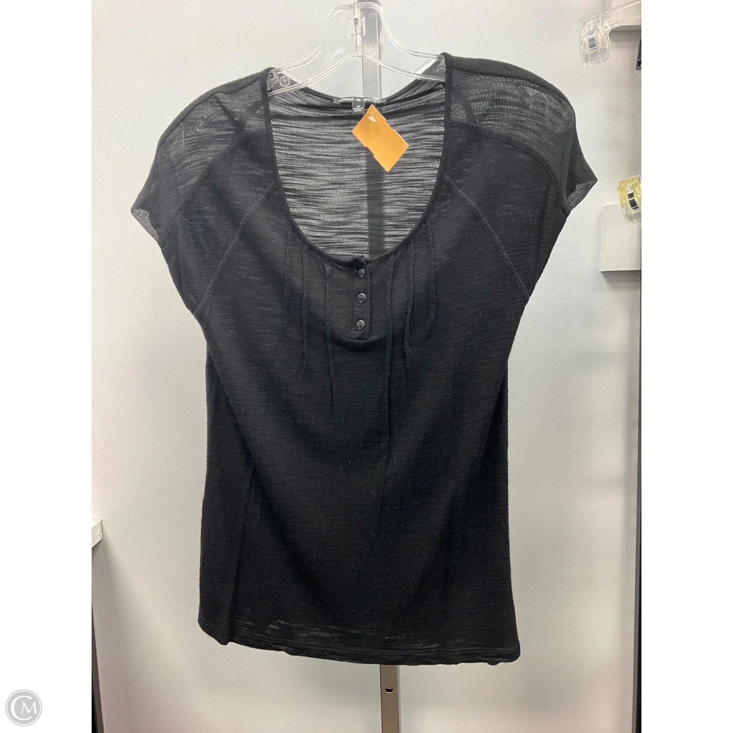 Top Short Sleeve By Cable And Gauge In Black, Size: Medium