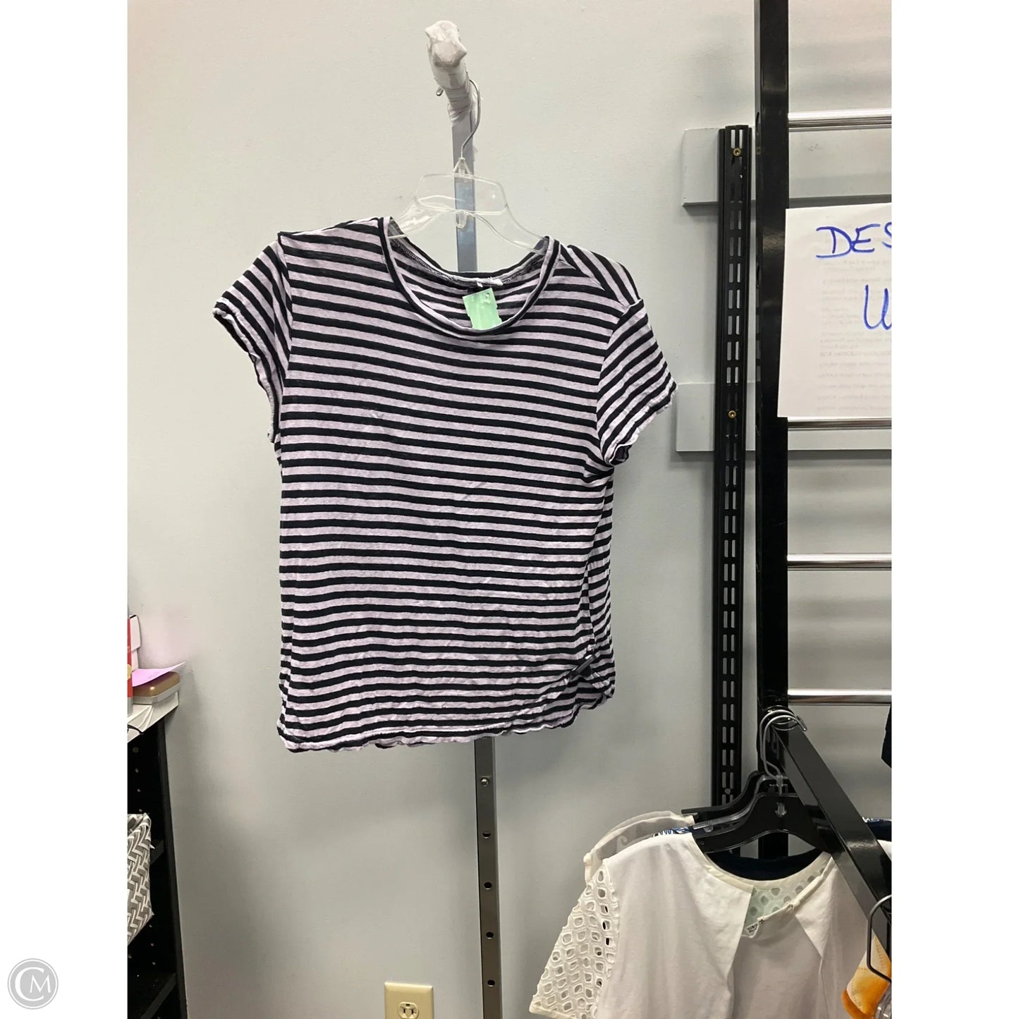 Top Short Sleeve By Frame In Striped Pattern, Size: M
