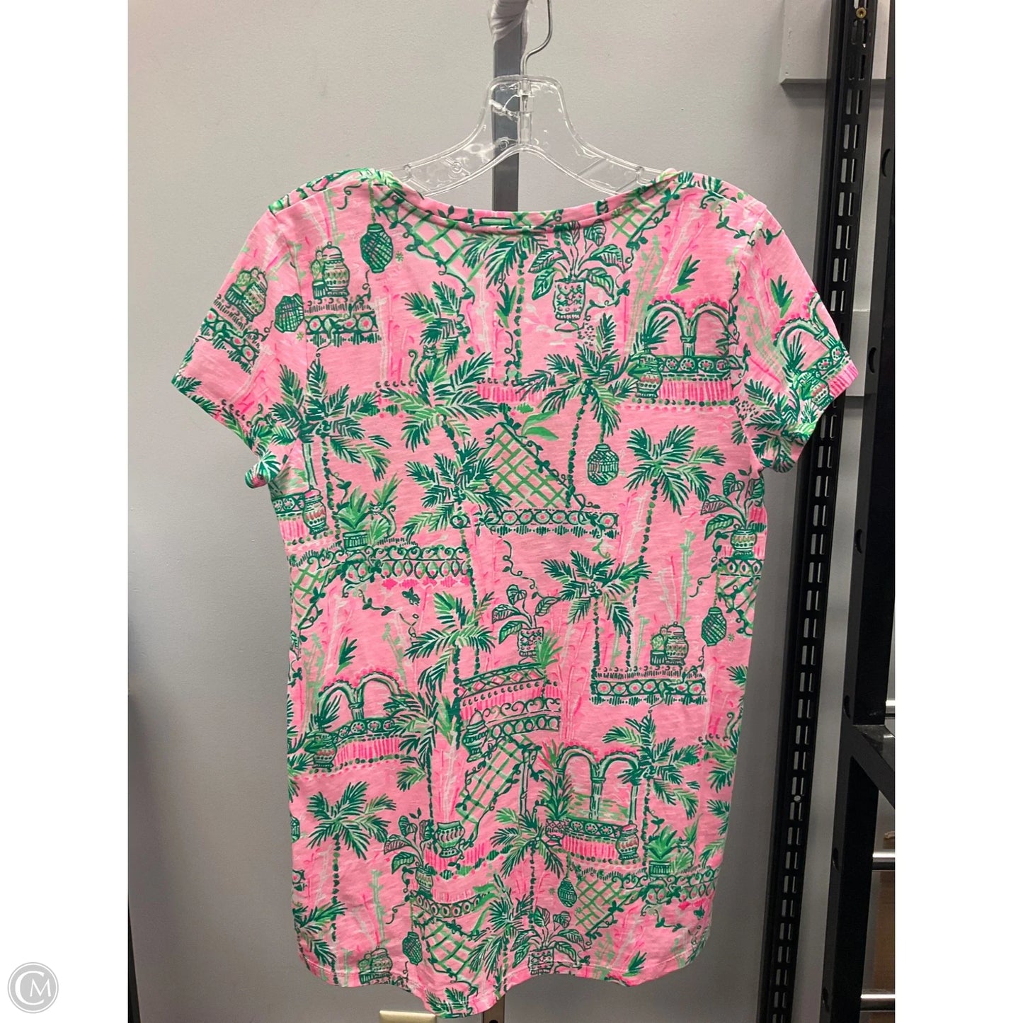 Top Short Sleeve Designer By Lilly Pulitzer In Tropical Print, Size: Xs