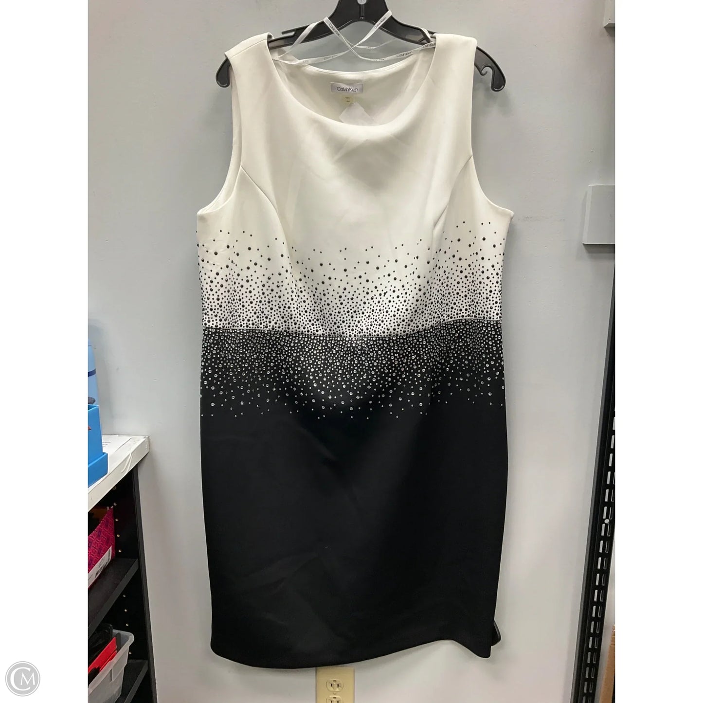Dress Party Short By Calvin Klein In Black & Cream, Size: 18