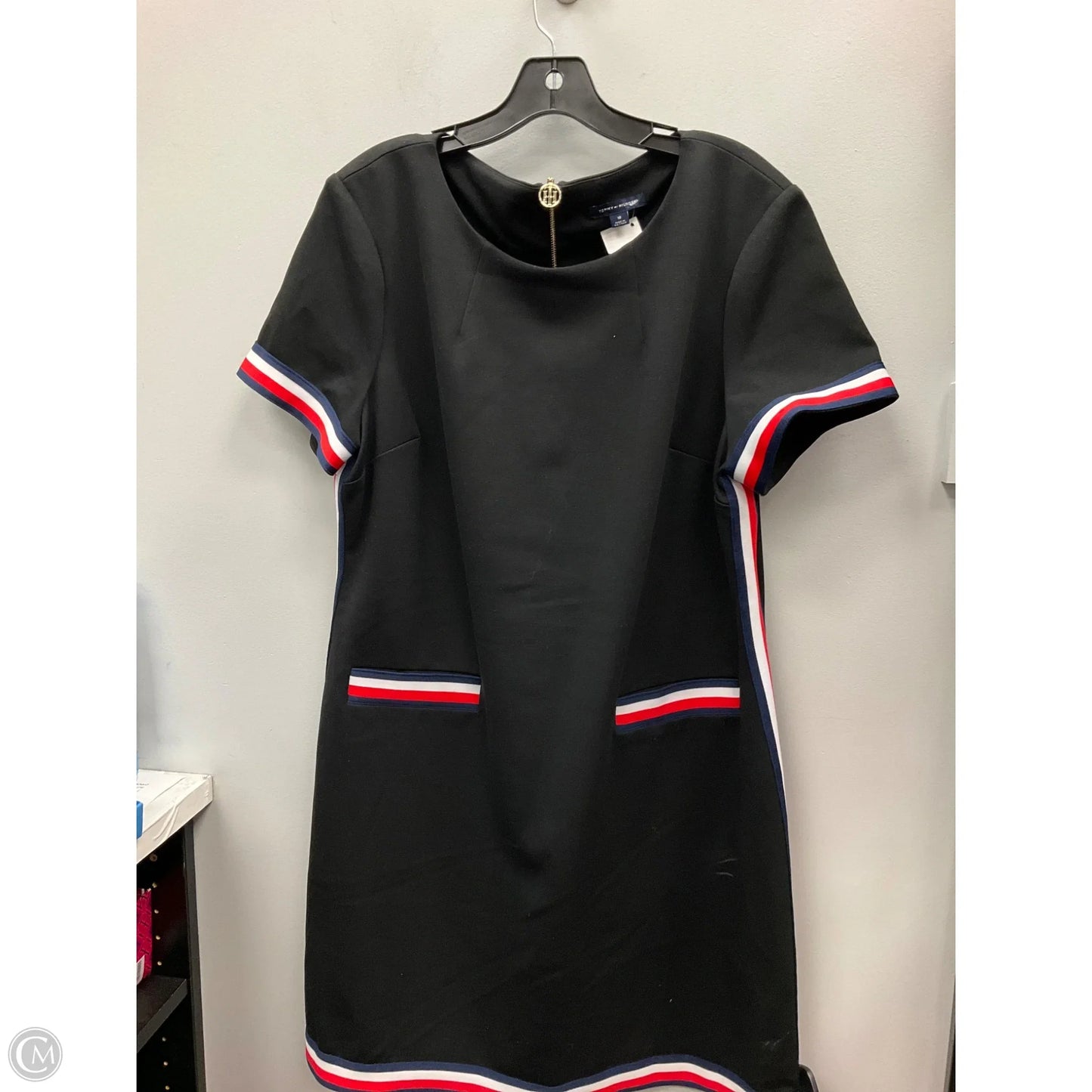 Dress Casual Short By Tommy Hilfiger In Black, Size: 18