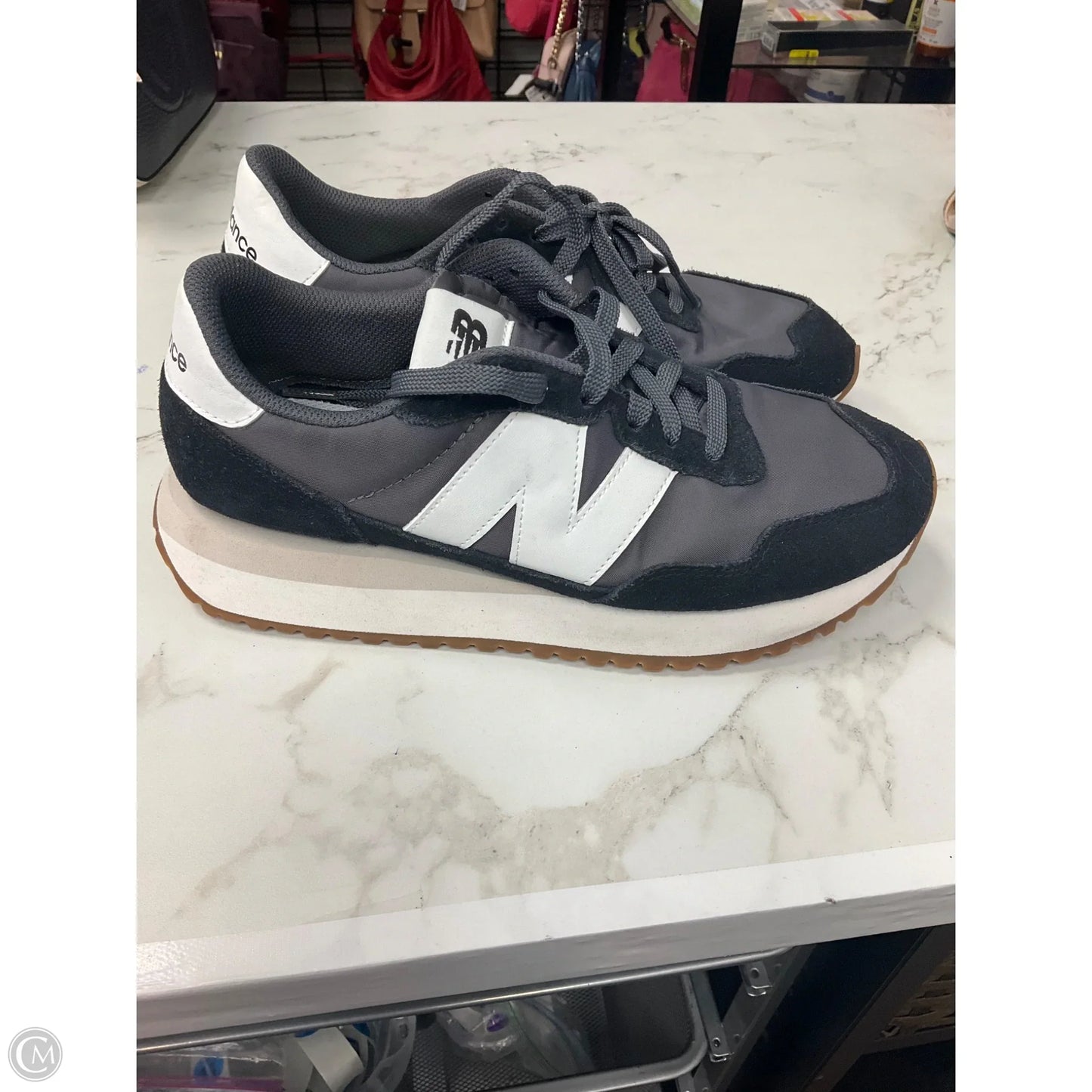 Shoes Sneakers By New Balance In Black & Grey, Size: 7.5