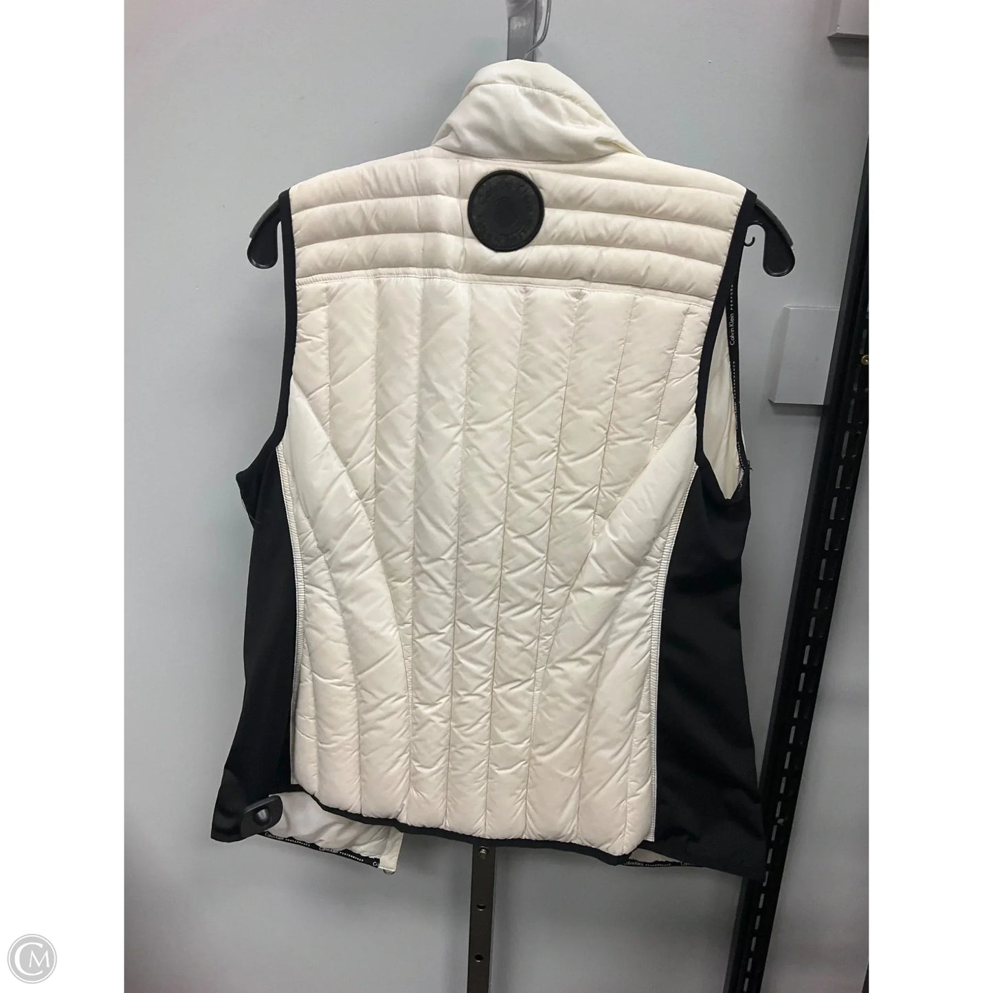 Vest Puffer & Quilted By Calvin Klein In Cream, Size: M