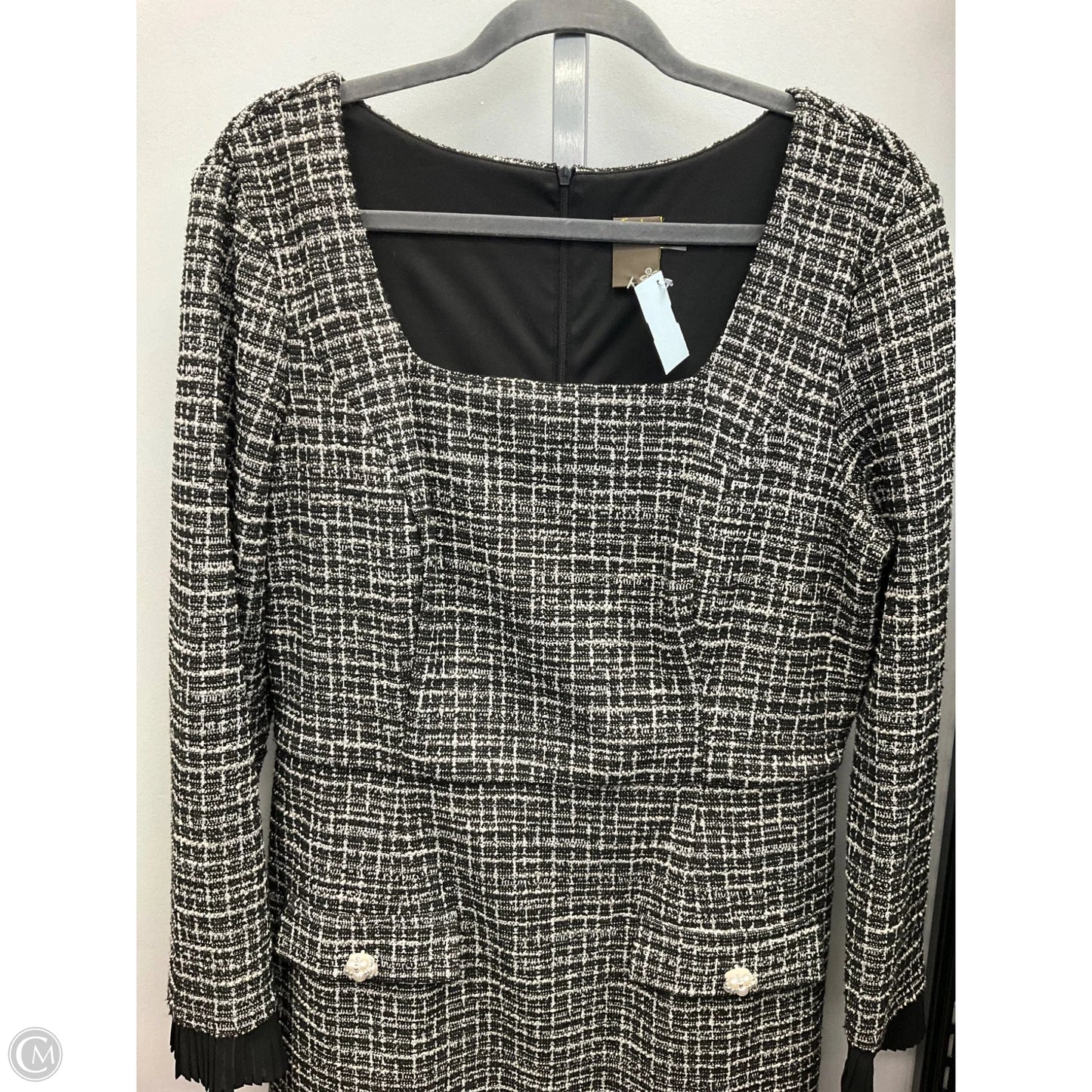 Dress Casual Short By Taylor In Black & White, Size: 16