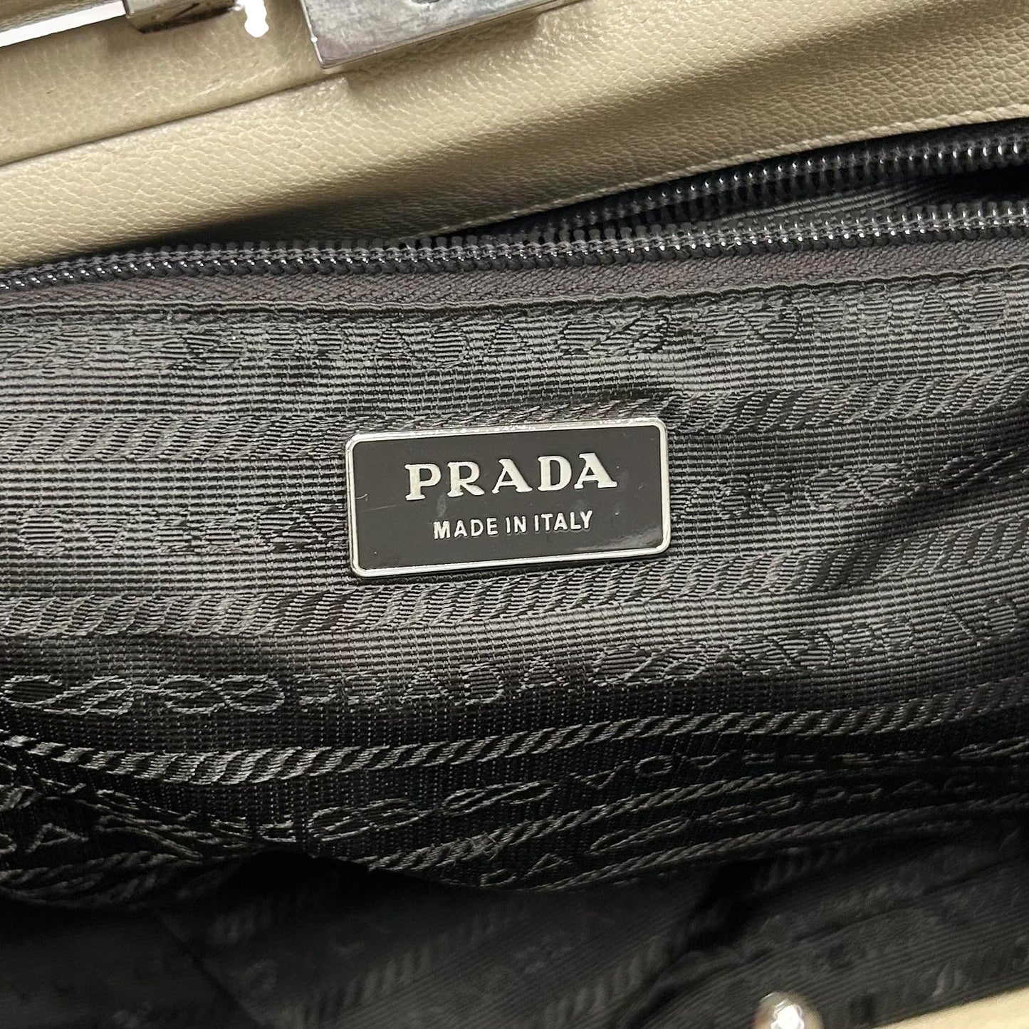 Handbag Luxury Designer By Prada, Size: Medium