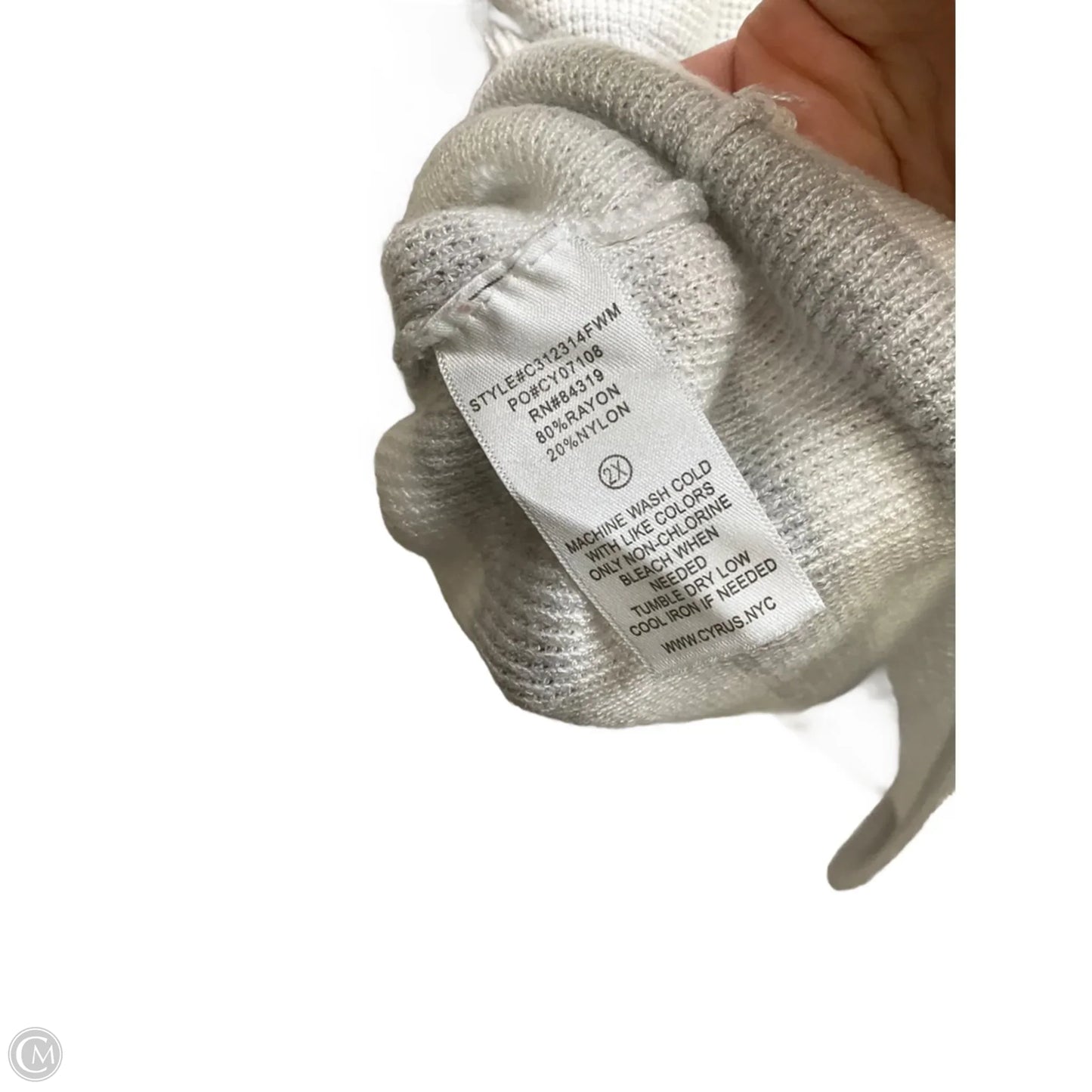 Top Long Sleeve By Cyrus In Grey & White, Size: 2x